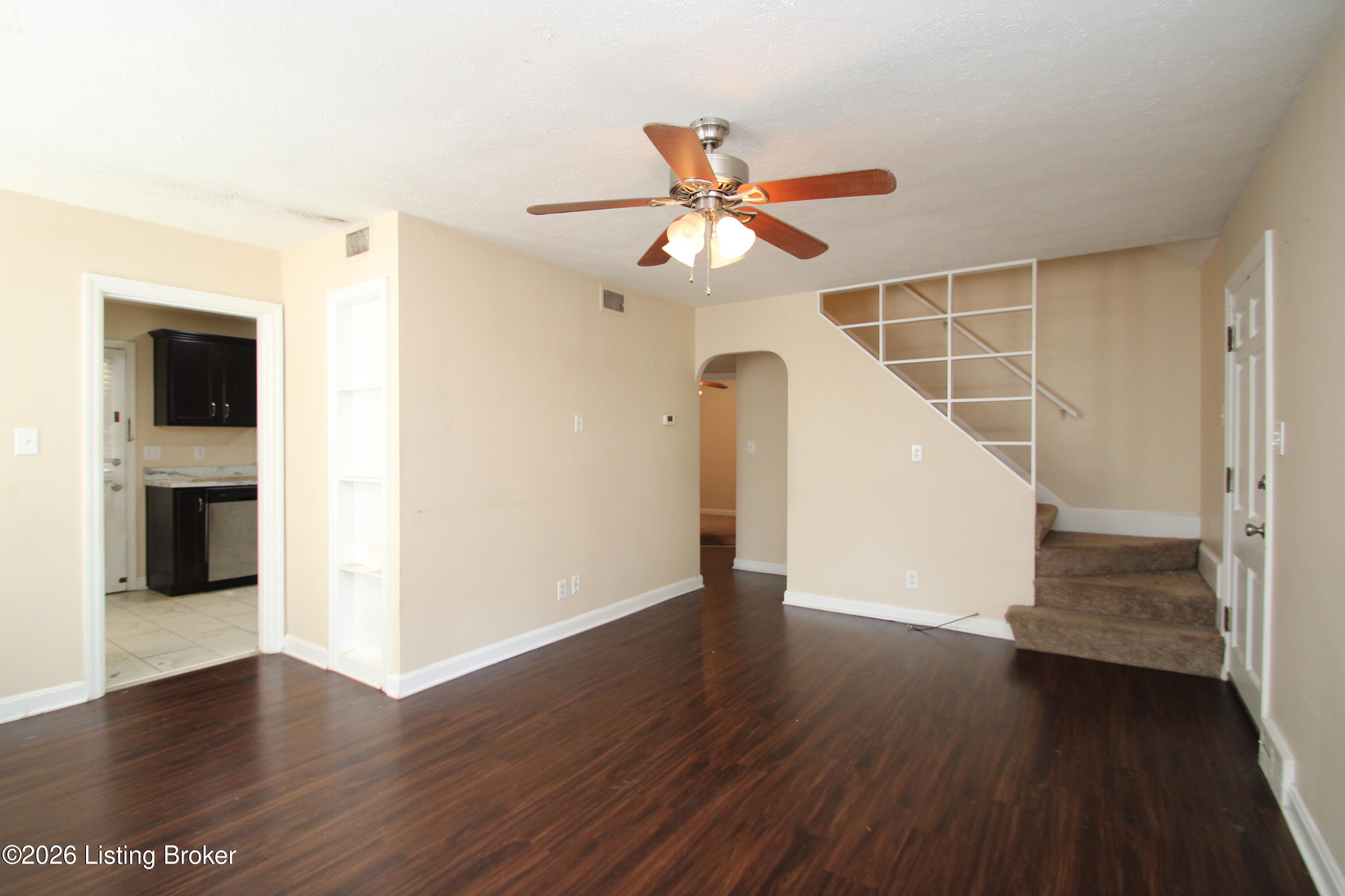 2824 Yorkshire Blvd Property Photo 3