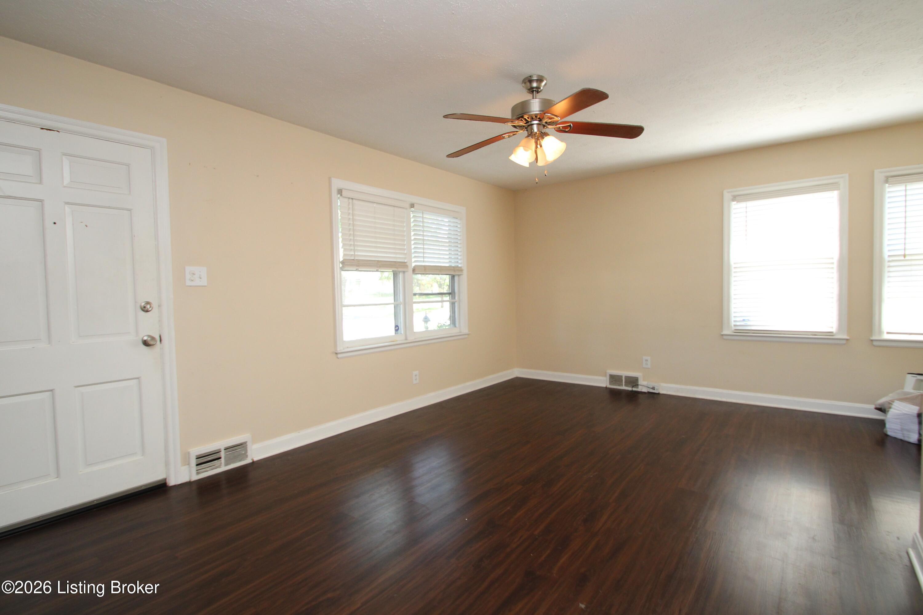 2824 Yorkshire Blvd Property Photo 4