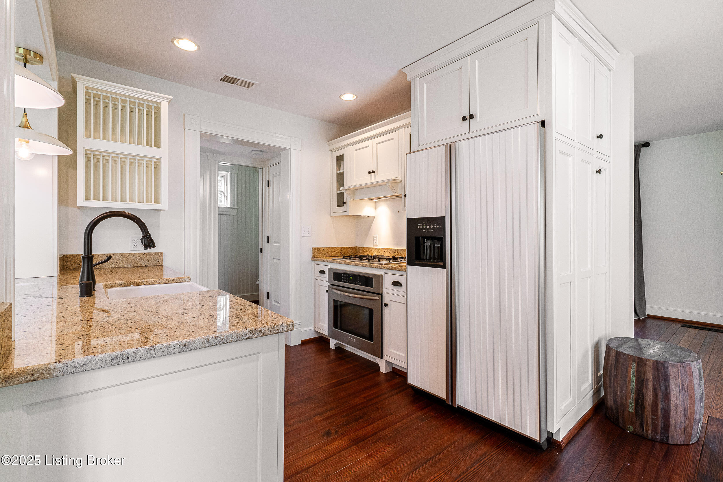 1307 Glenbrook Rd Property Photo 18