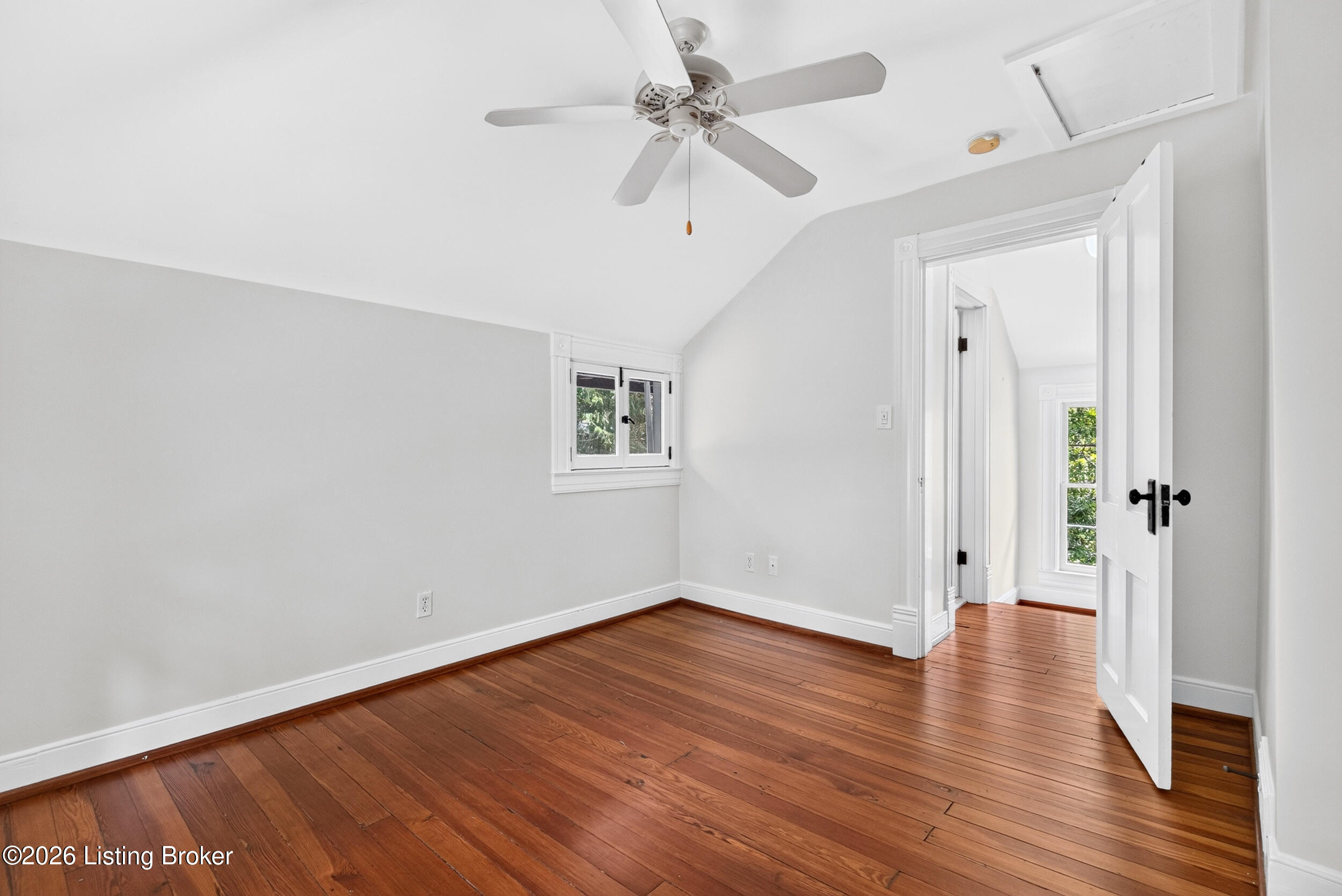 1307 Glenbrook Rd Property Photo 32