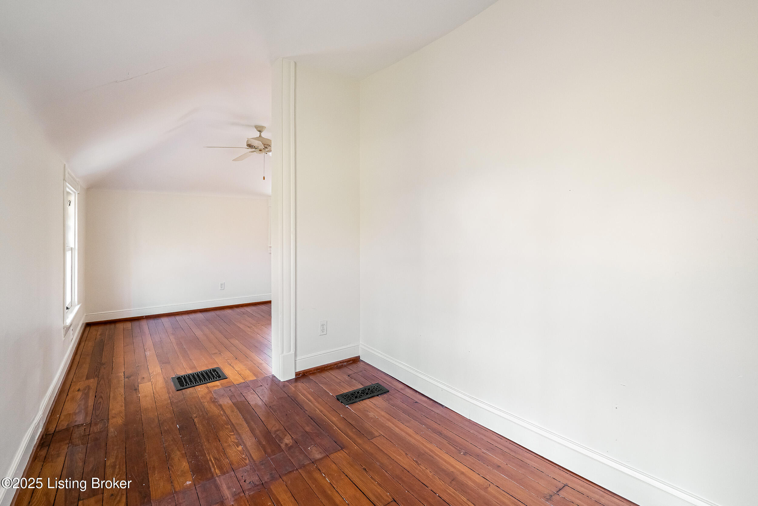 1307 Glenbrook Rd Property Photo 34