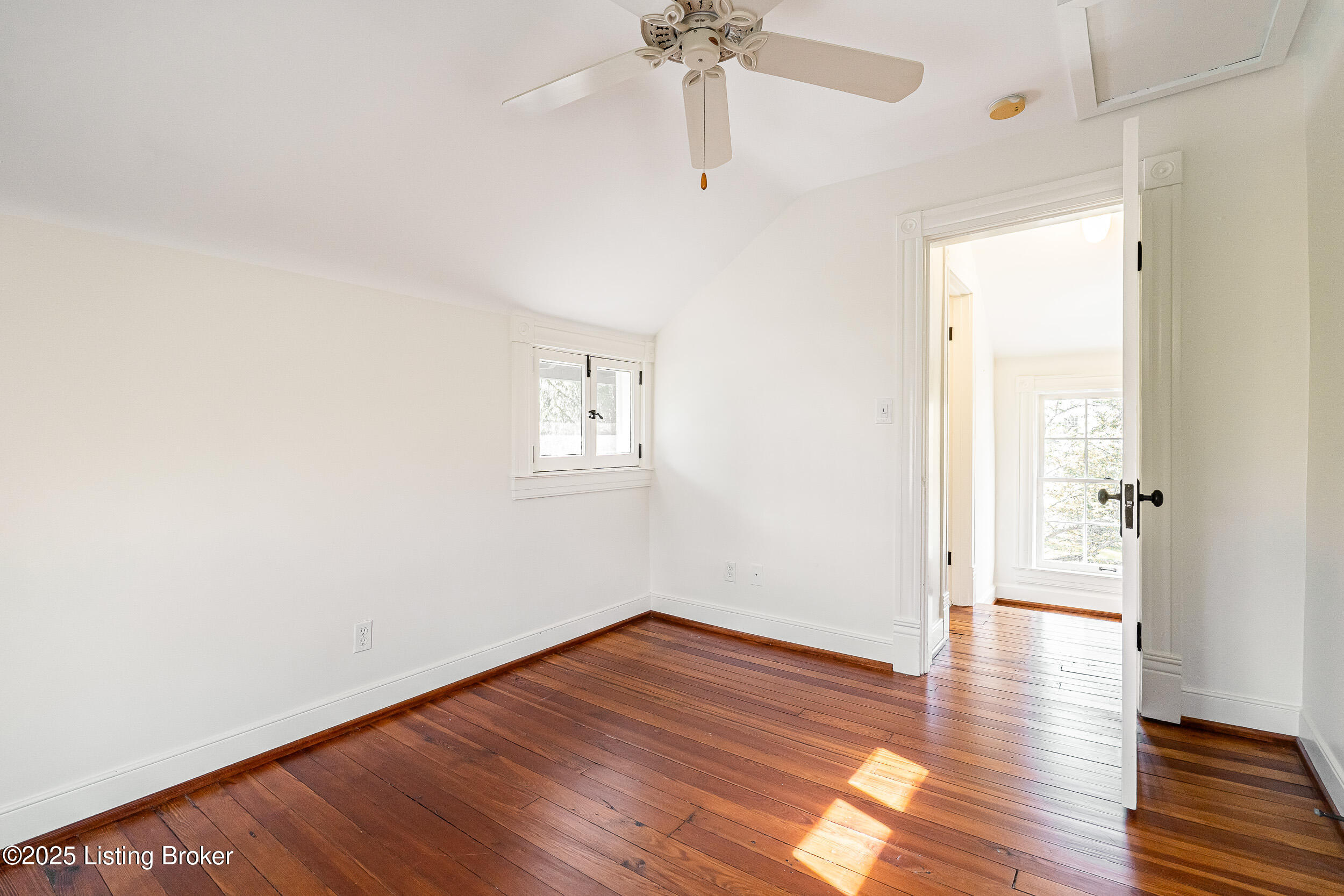 1307 Glenbrook Rd Property Photo 35