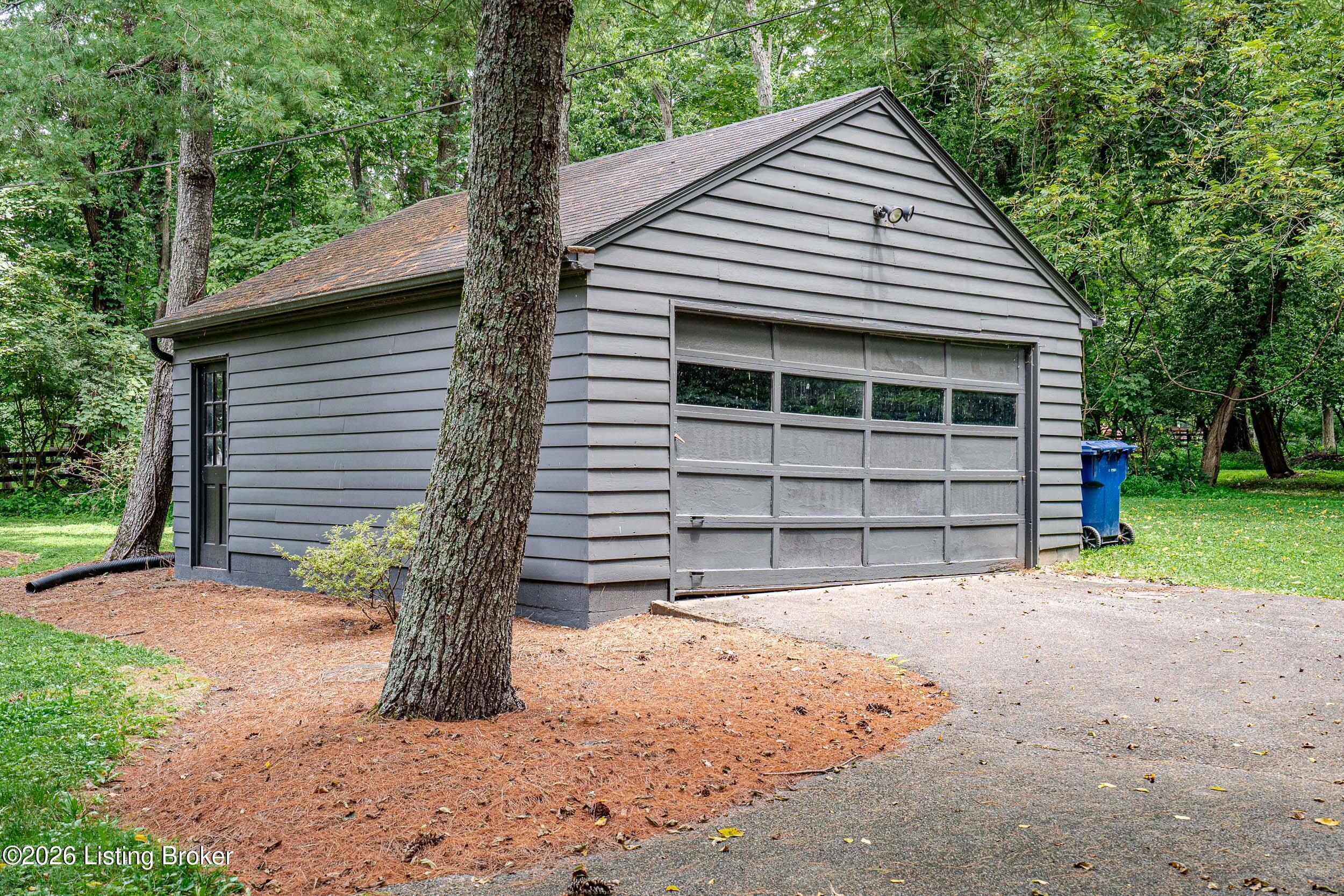 1307 Glenbrook Rd Property Photo 46