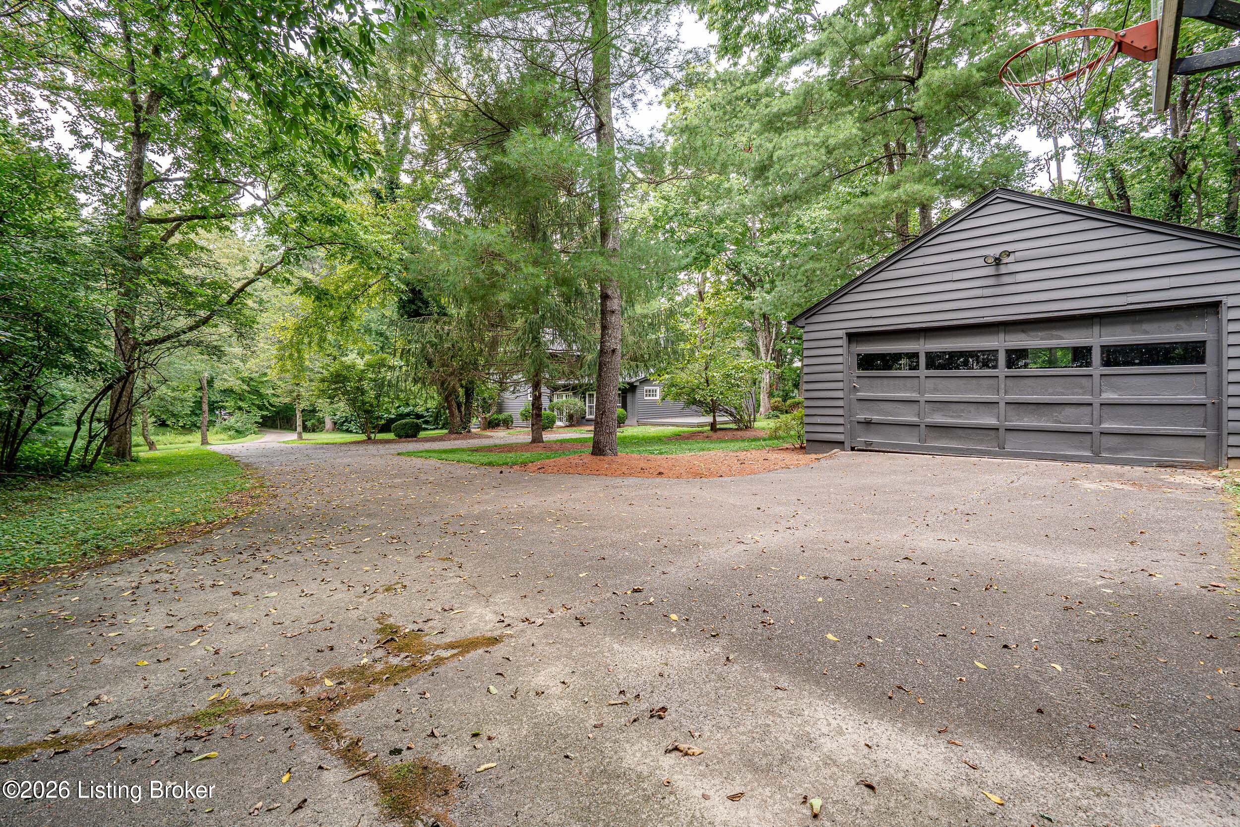 1307 Glenbrook Rd Property Photo 47