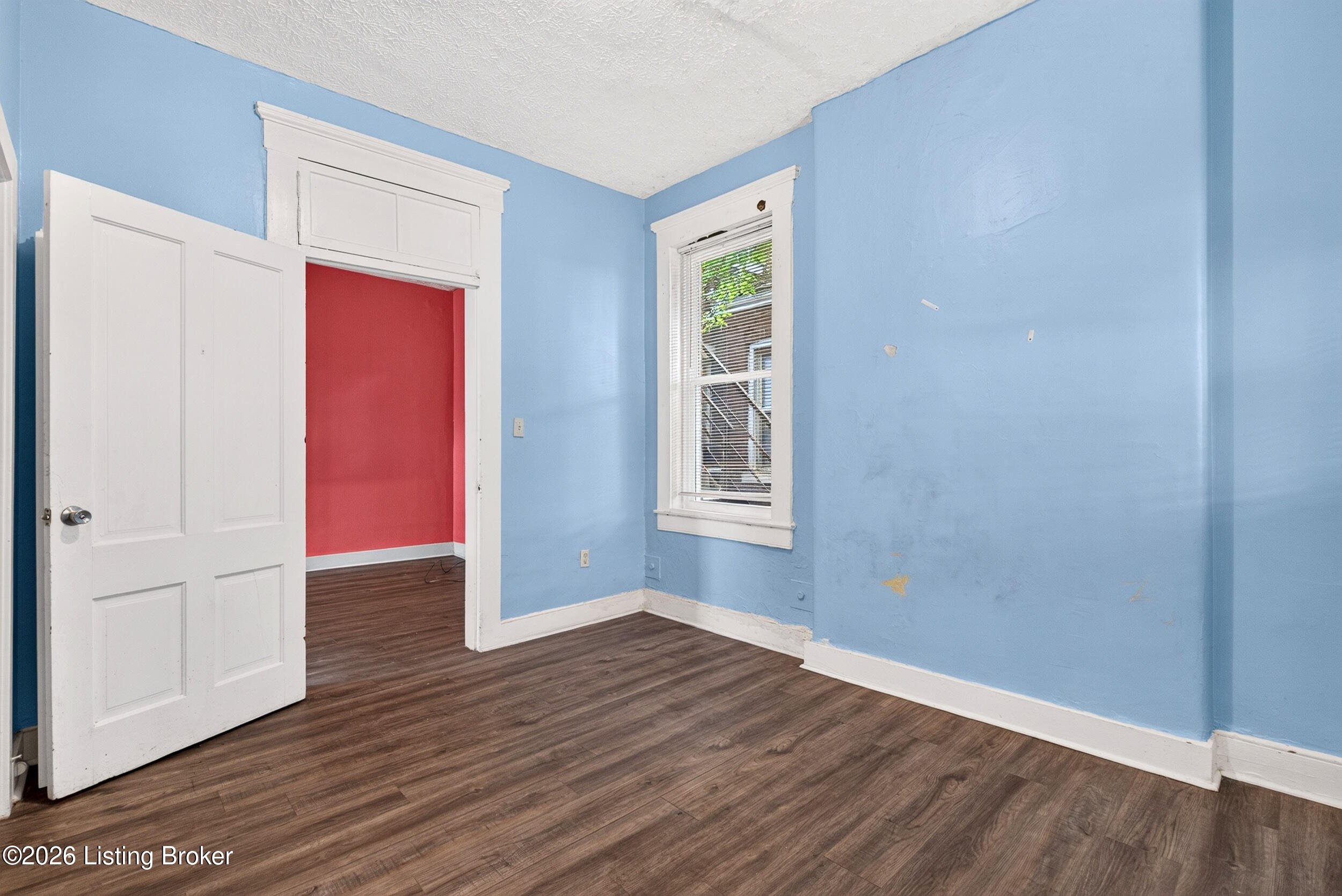 936 S 1st St Property Photo 10