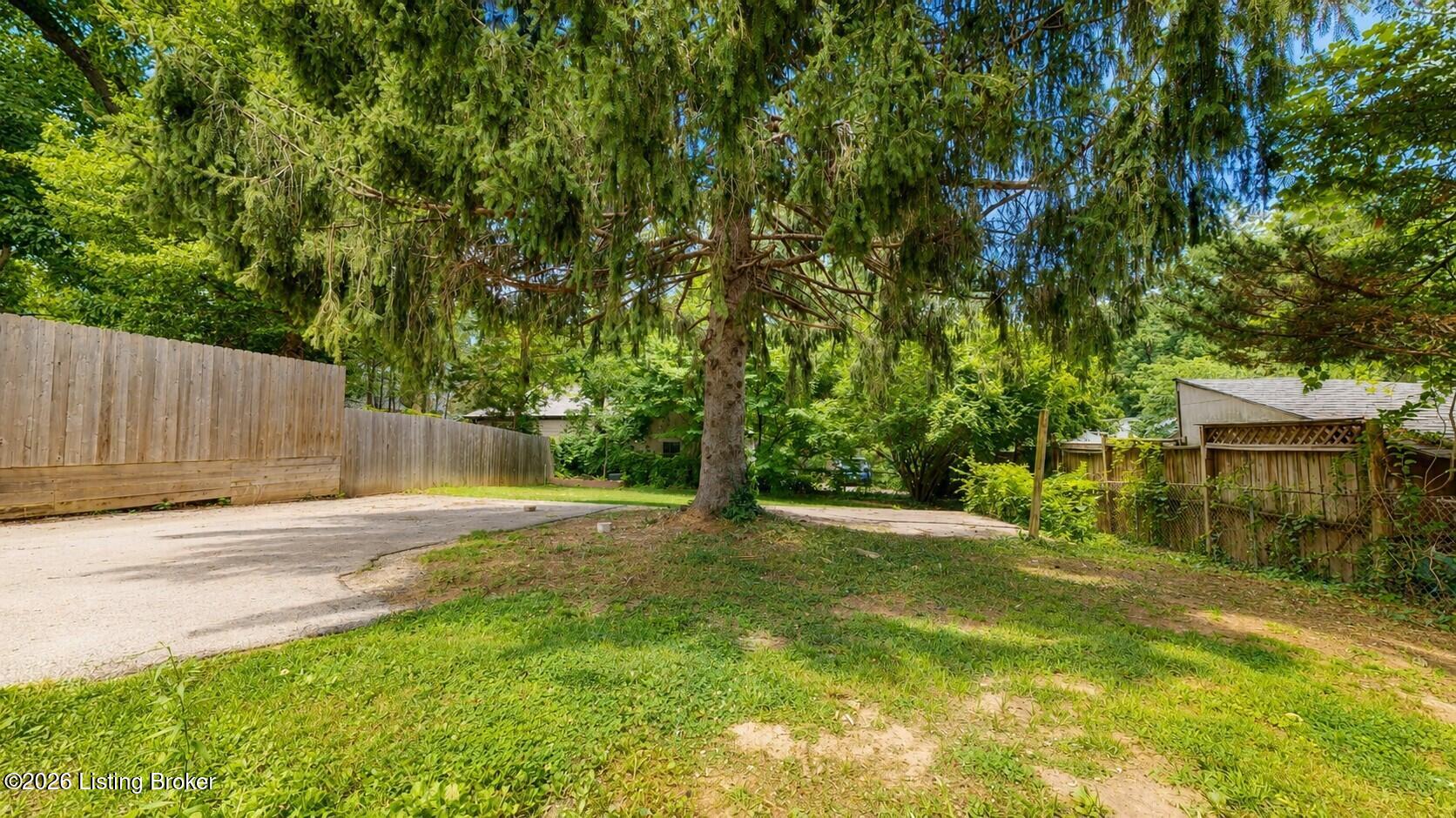 299 Winton Ave Property Photo 17
