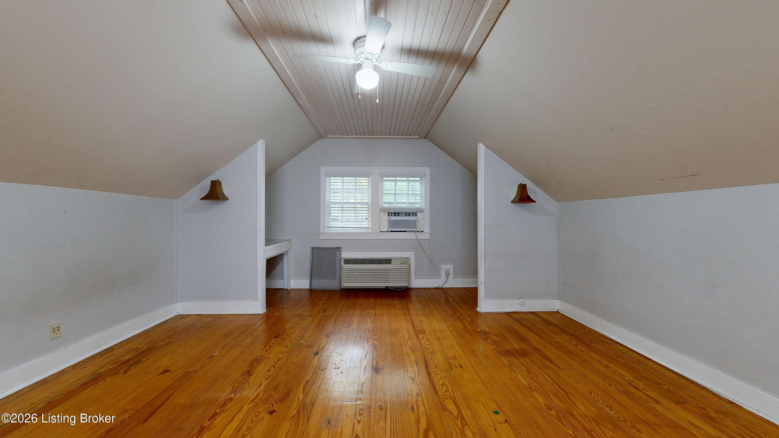 299 Winton Ave Property Photo 21