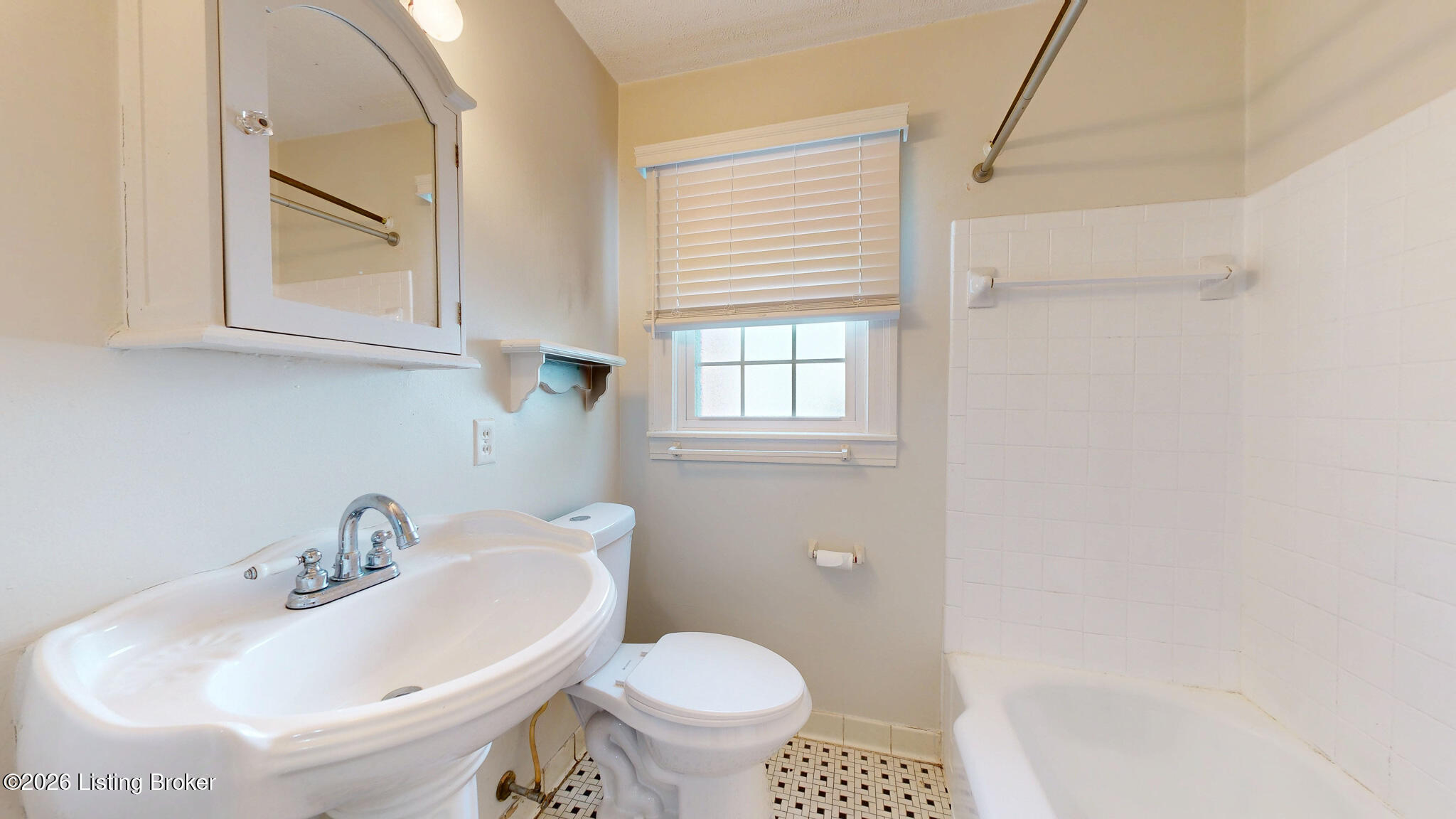 3806 Napanee Rd Property Photo 23