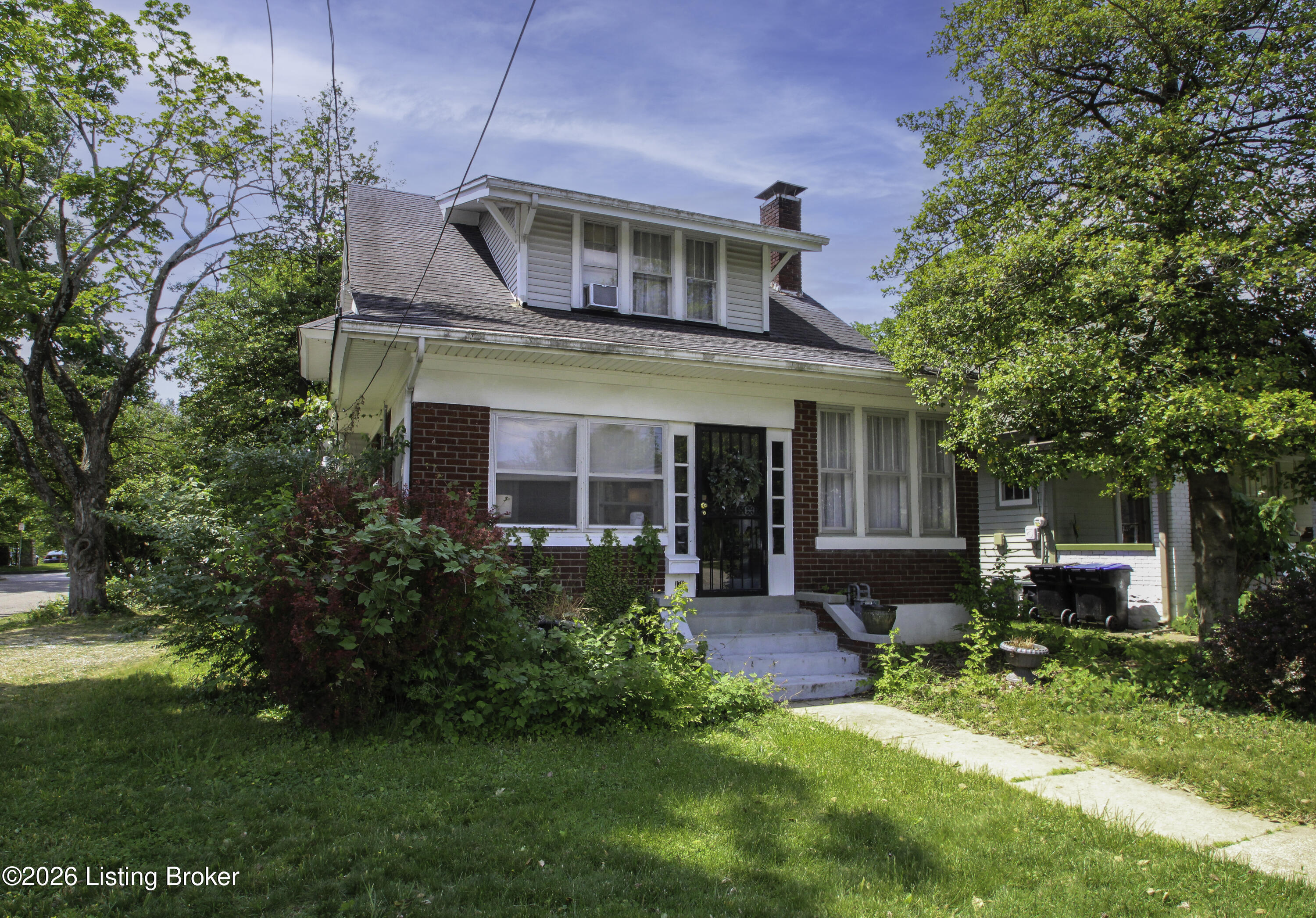 170 Mccready Ave Property Photo 1