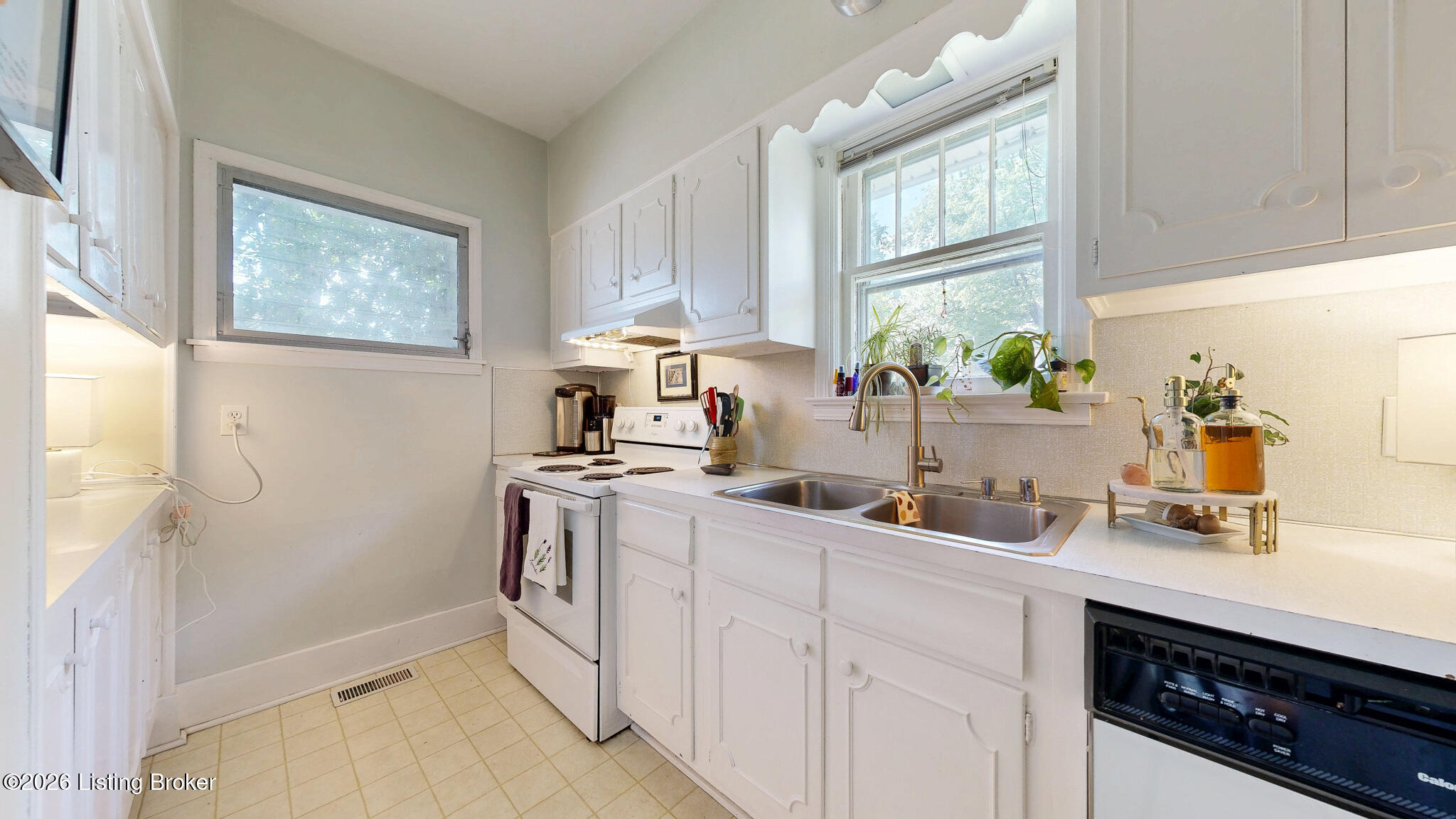 170 Mccready Ave Property Photo 15