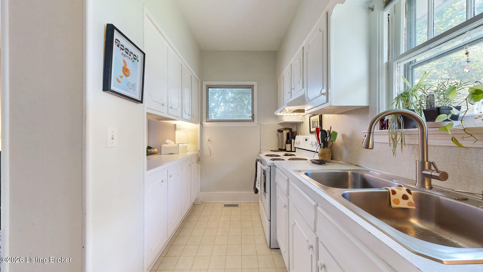 170 Mccready Ave Property Photo 17