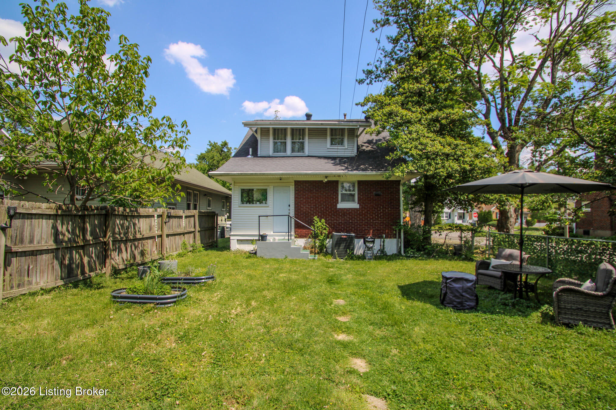 170 Mccready Ave Property Photo 32