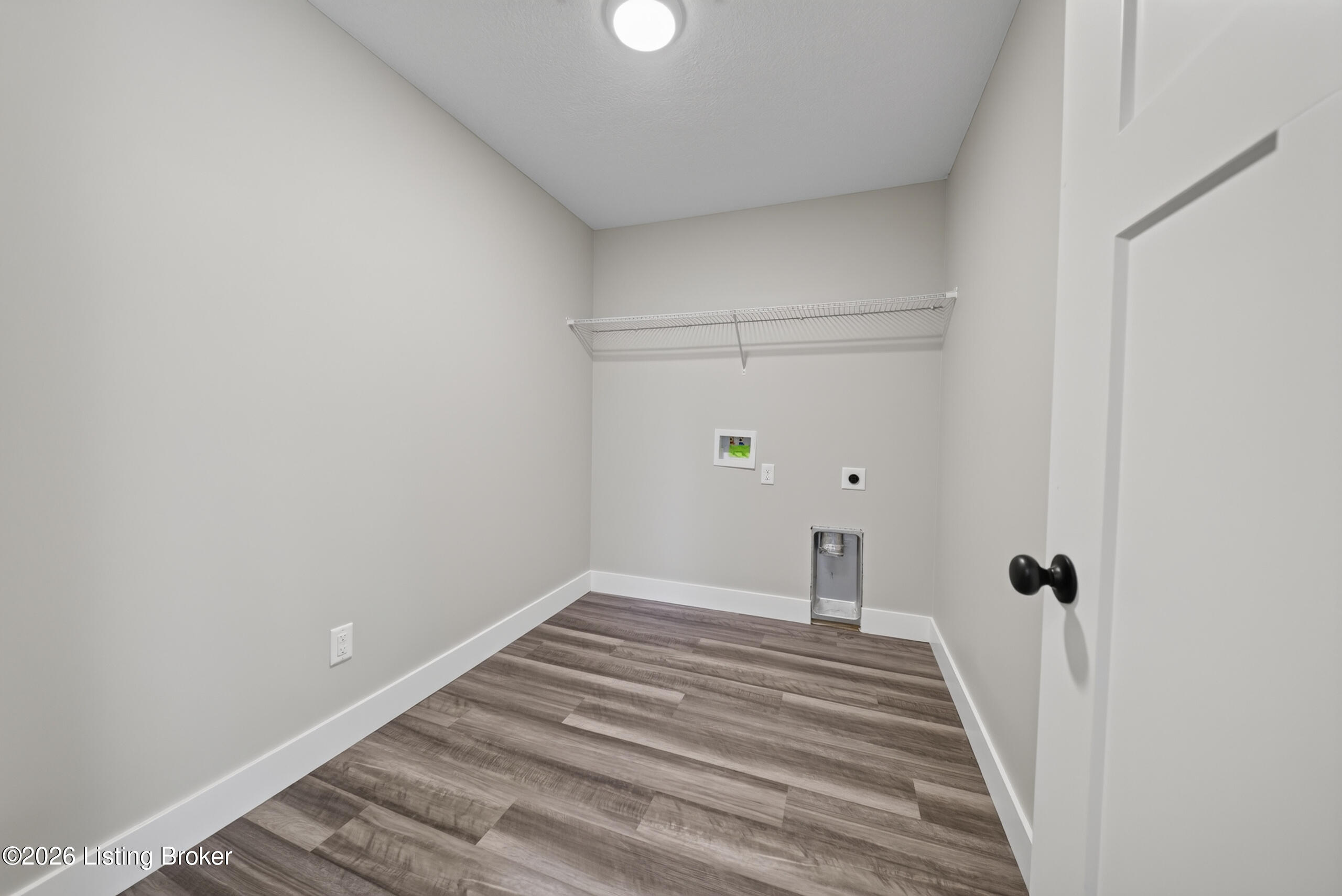 107 Seabiscuit Ct Property Photo 28