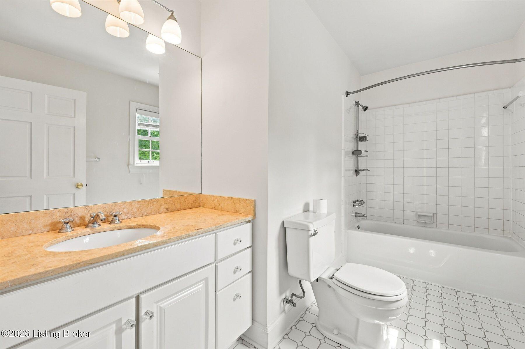 3946 Napanee Rd Property Photo 22