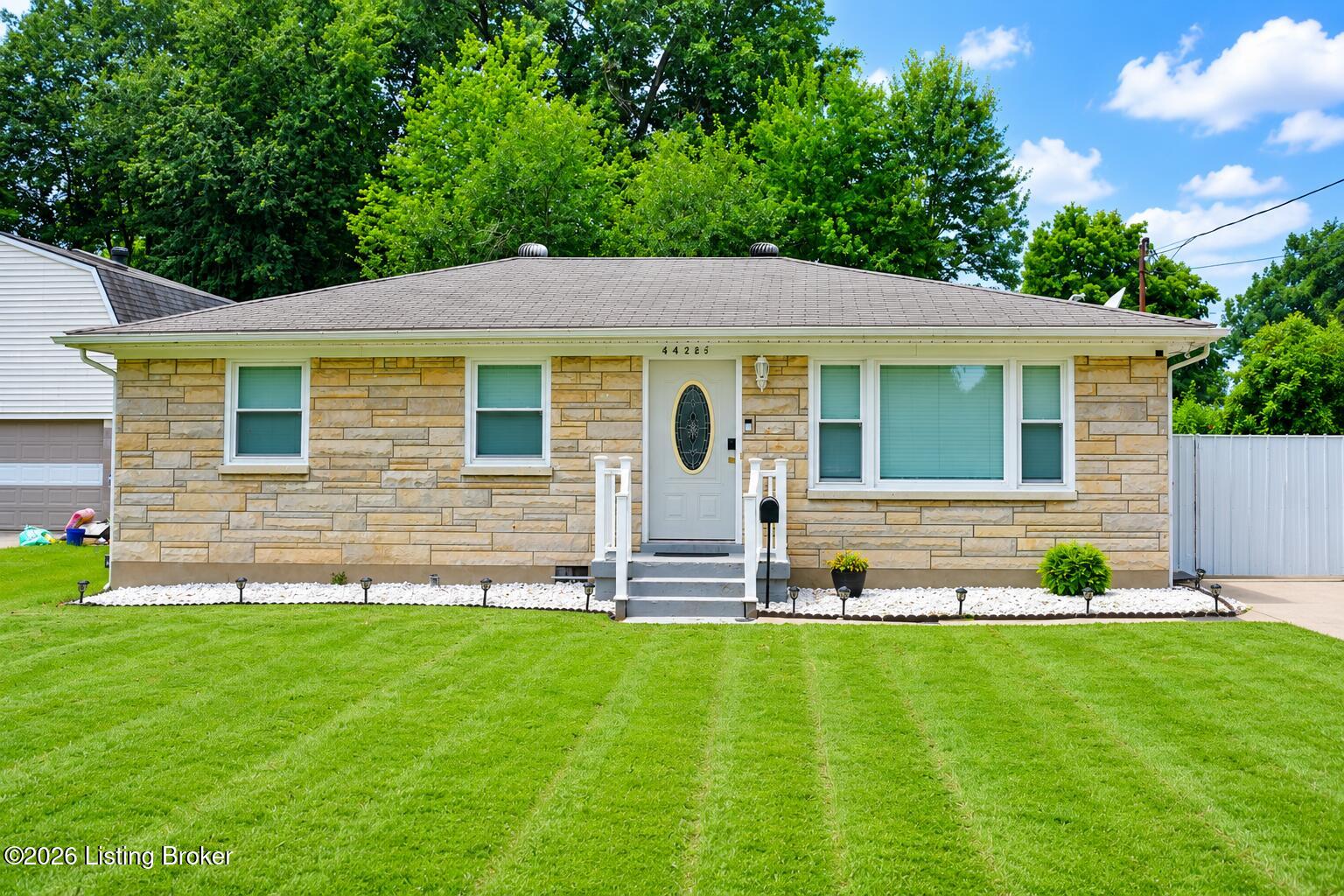 4426 Lynnview Dr