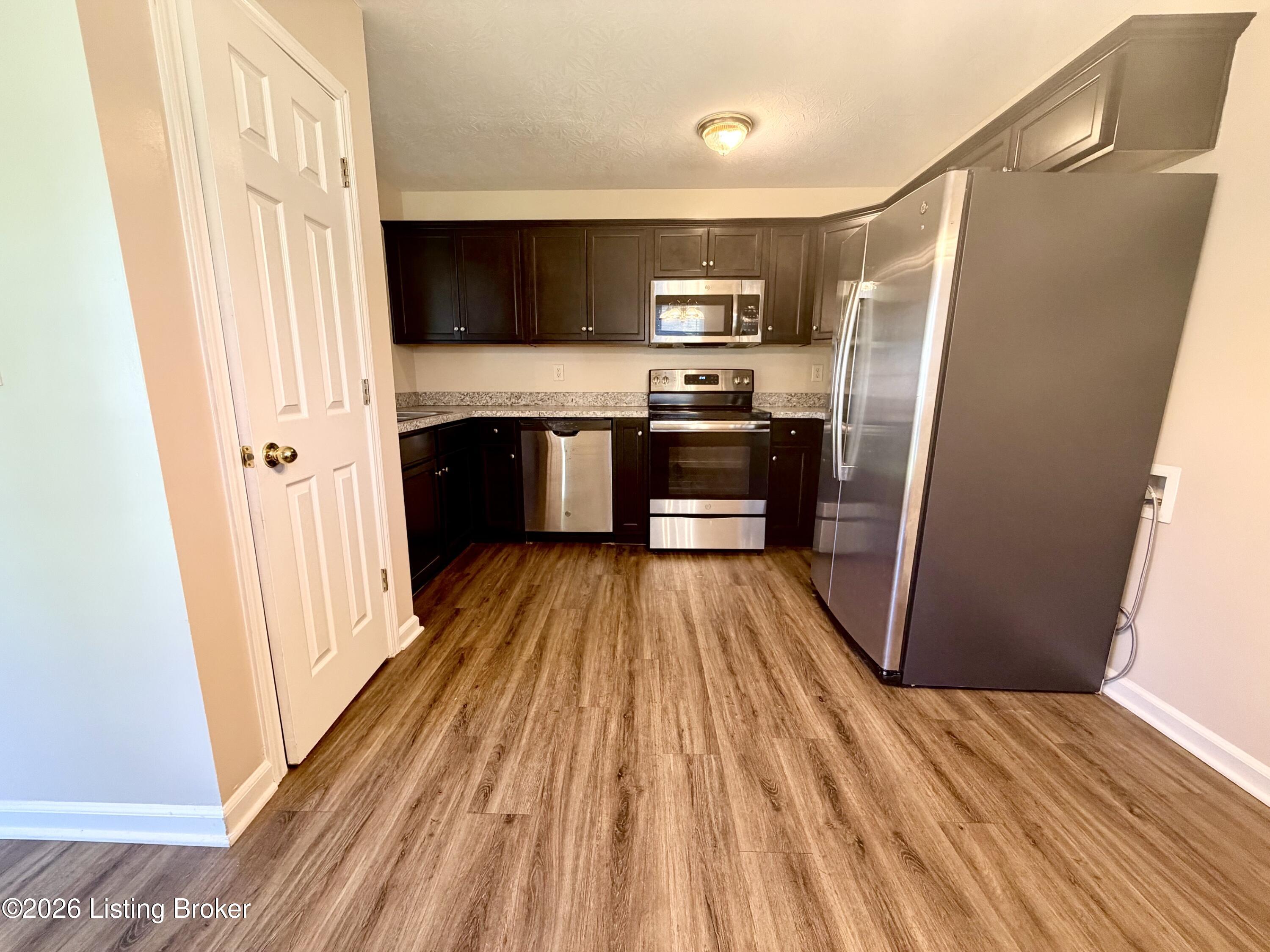 1514 1/2 St Joe Ct Property Photo 3