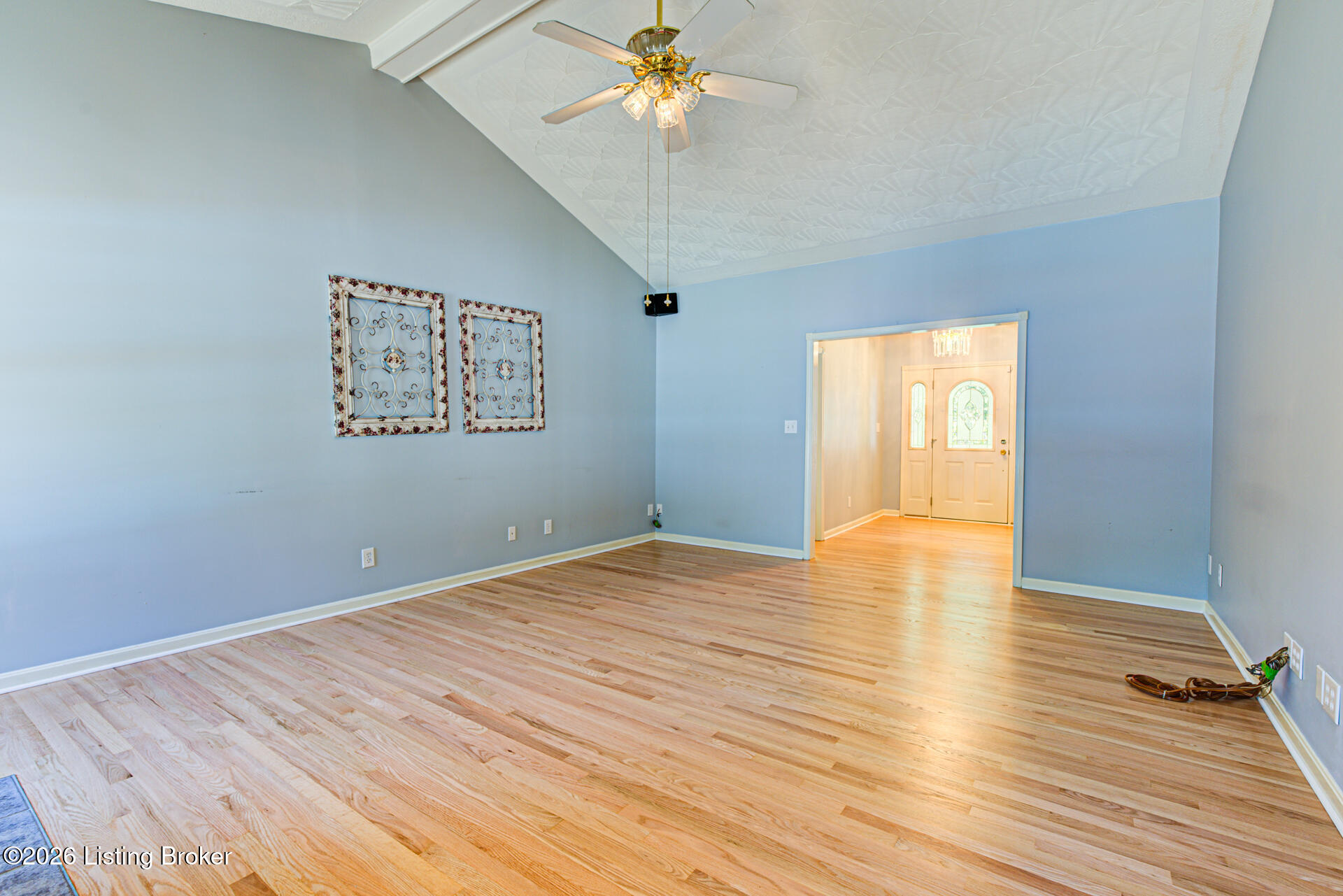 282 Halls Ln Property Photo 9