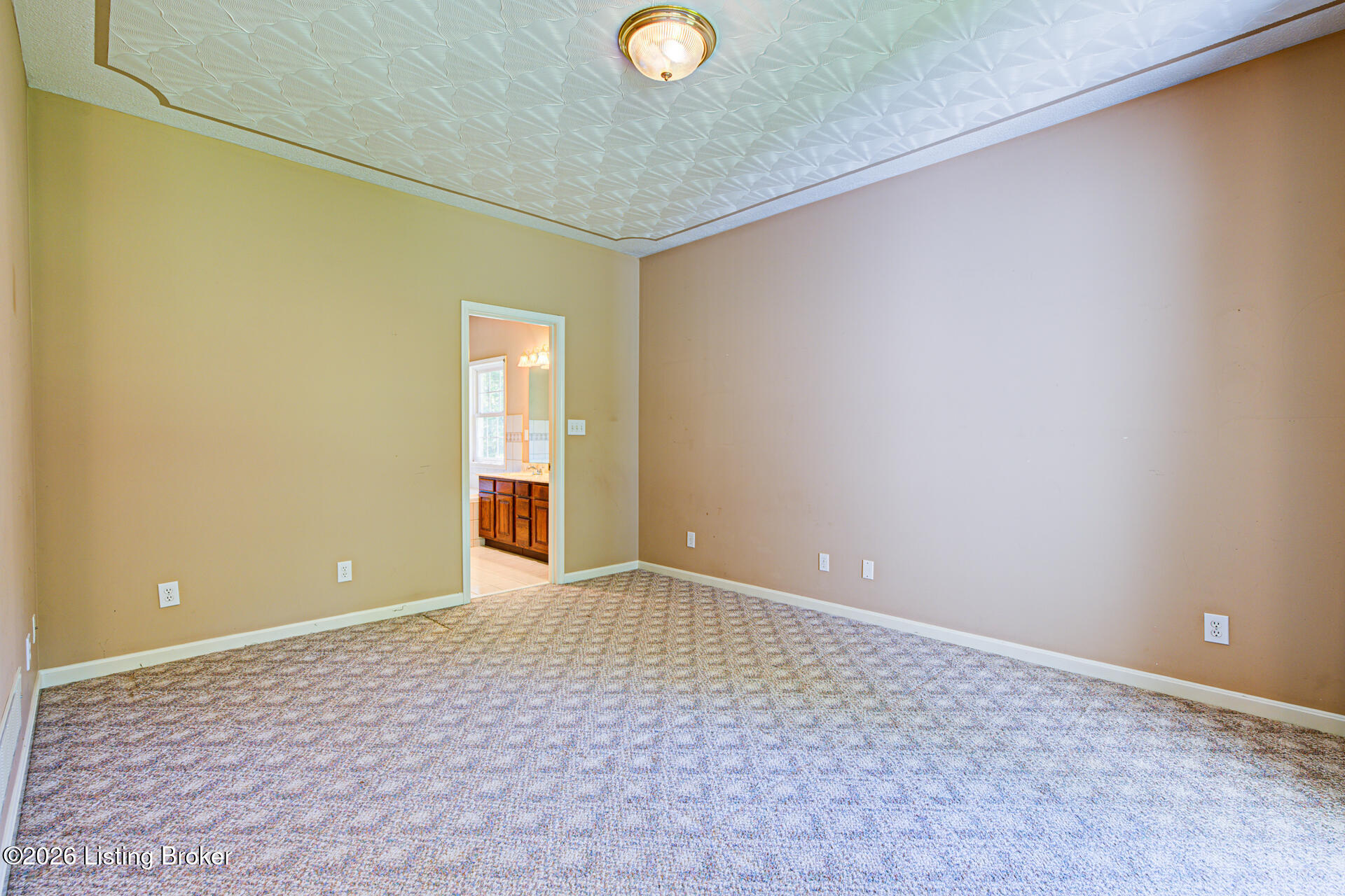 282 Halls Ln Property Photo 17