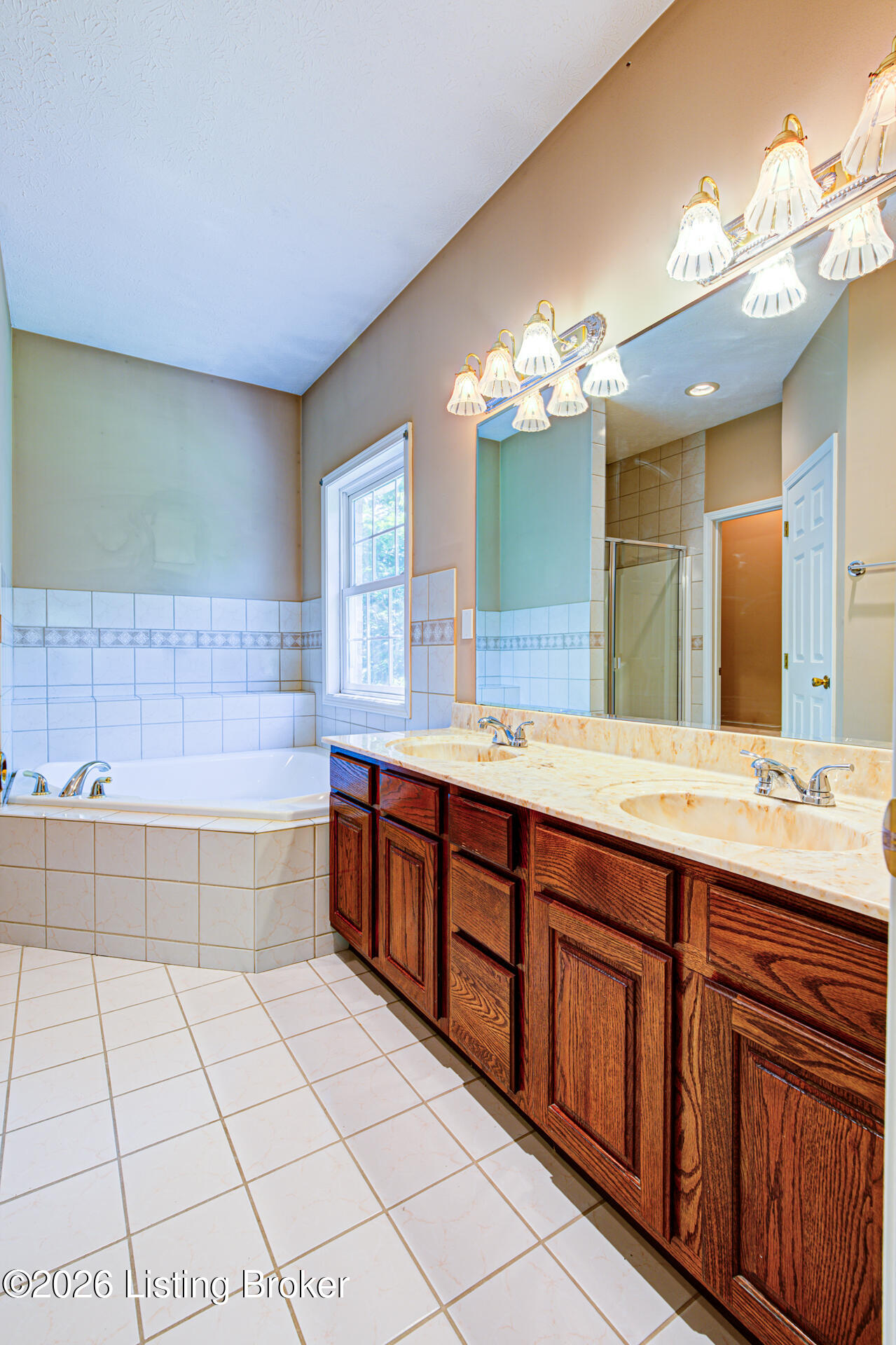 282 Halls Ln Property Photo 19
