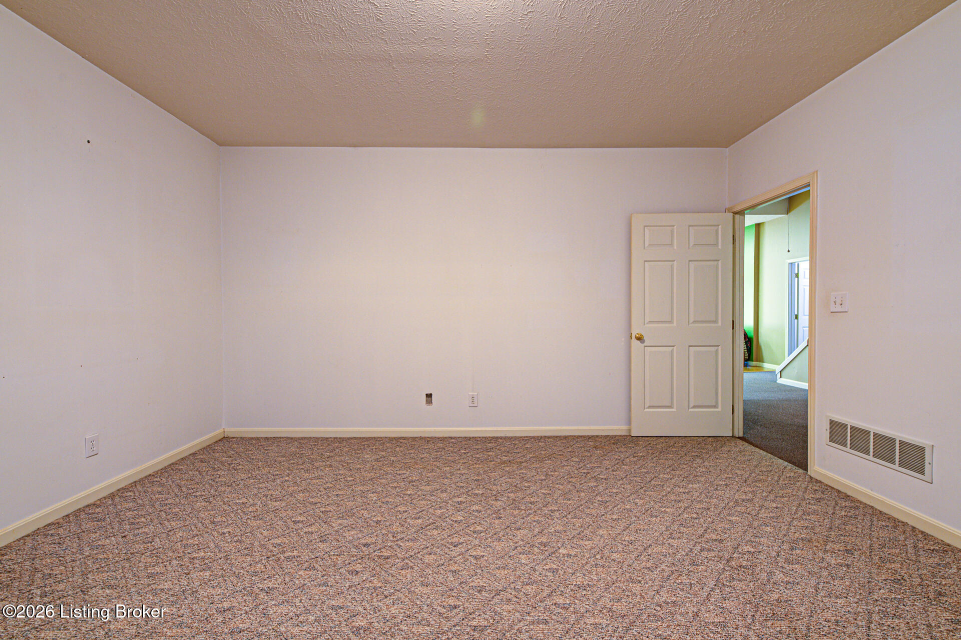 282 Halls Ln Property Photo 39