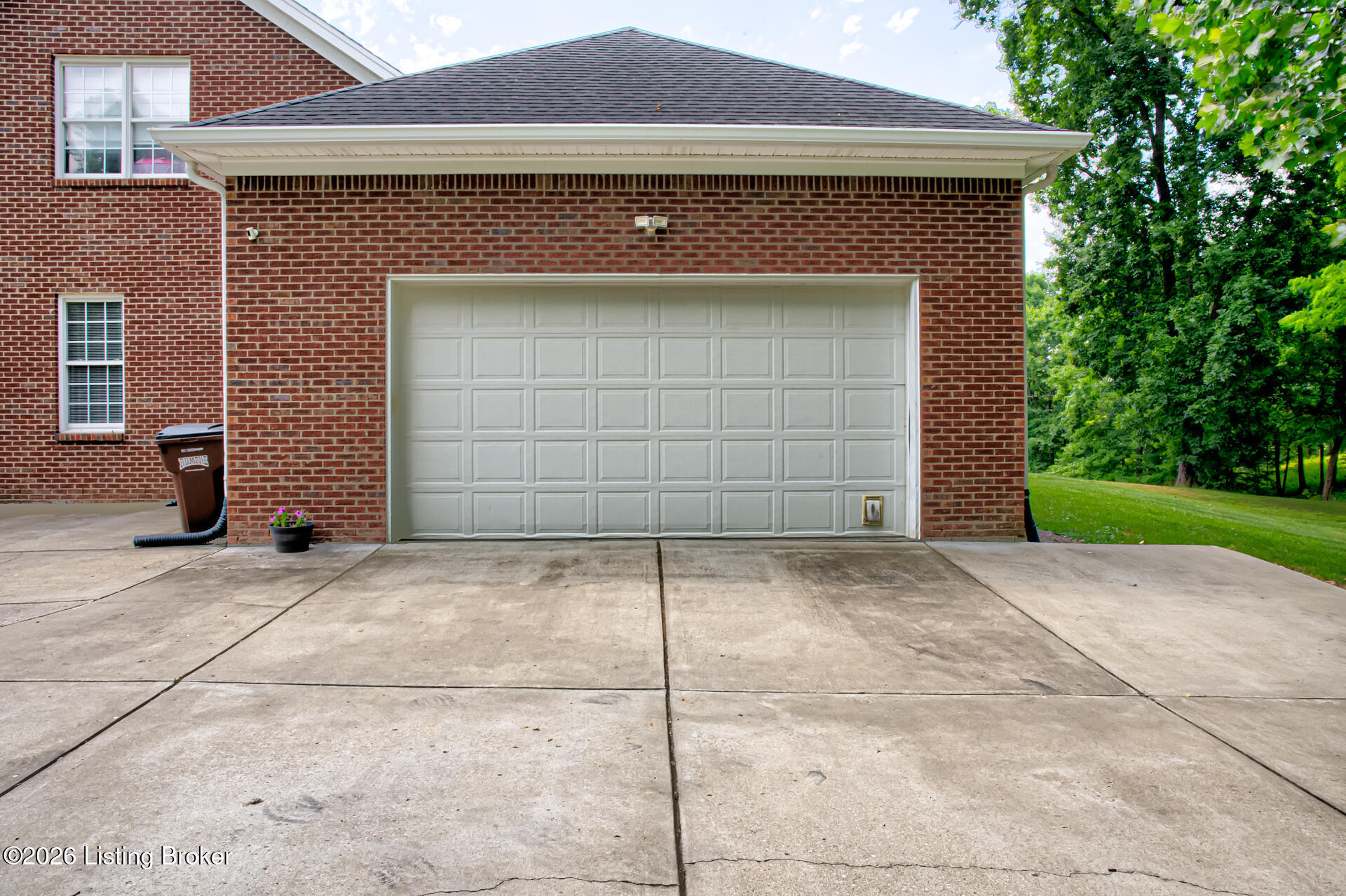 300 Woodlawn Dr Property Photo 47