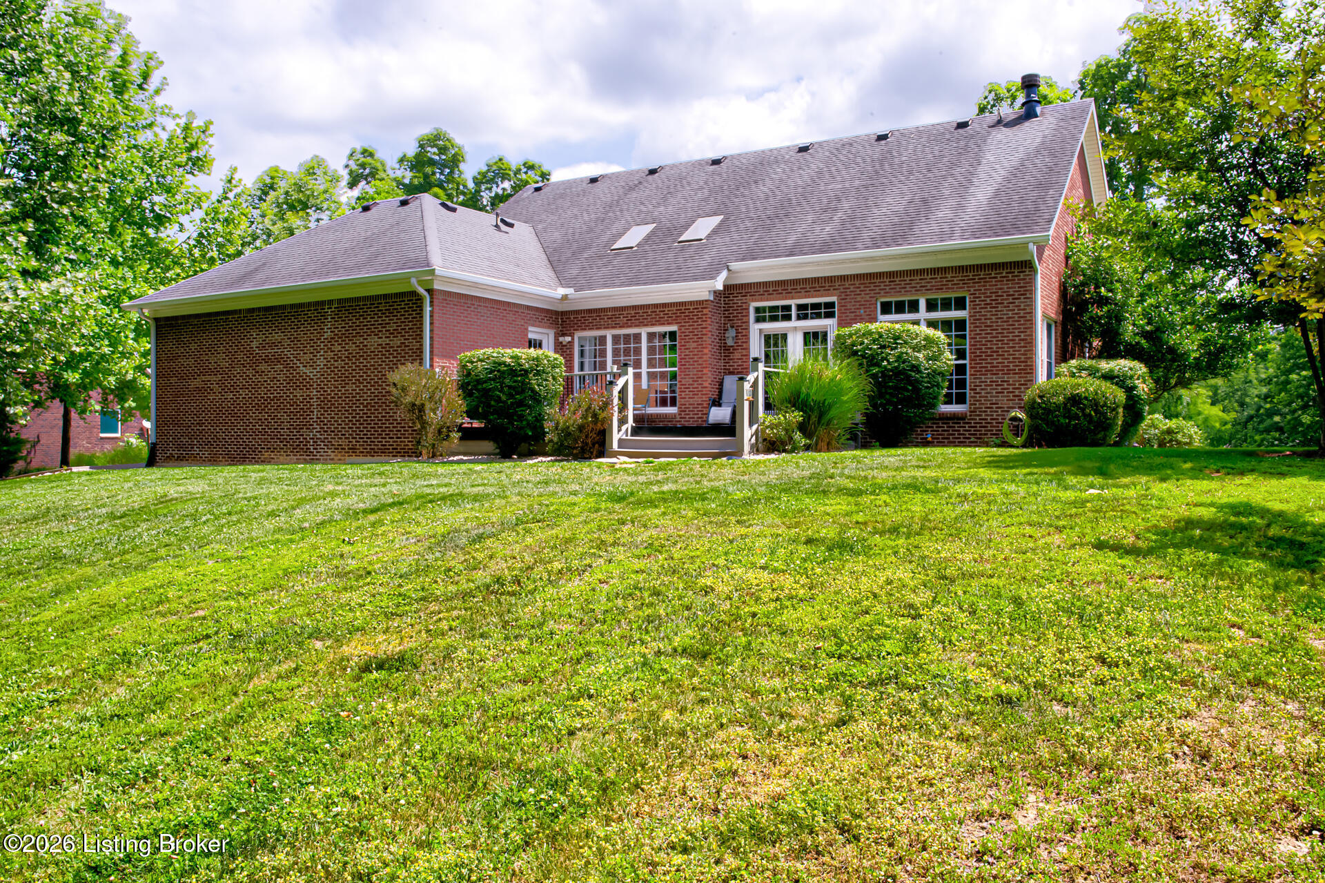 300 Woodlawn Dr Property Photo 51