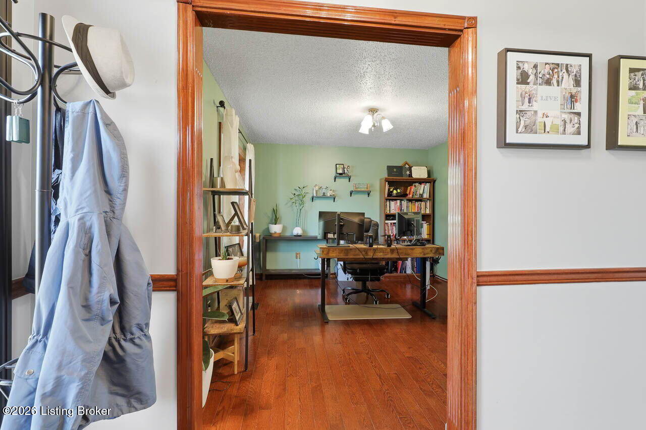 1037 Cobblestone Cir Property Photo 8