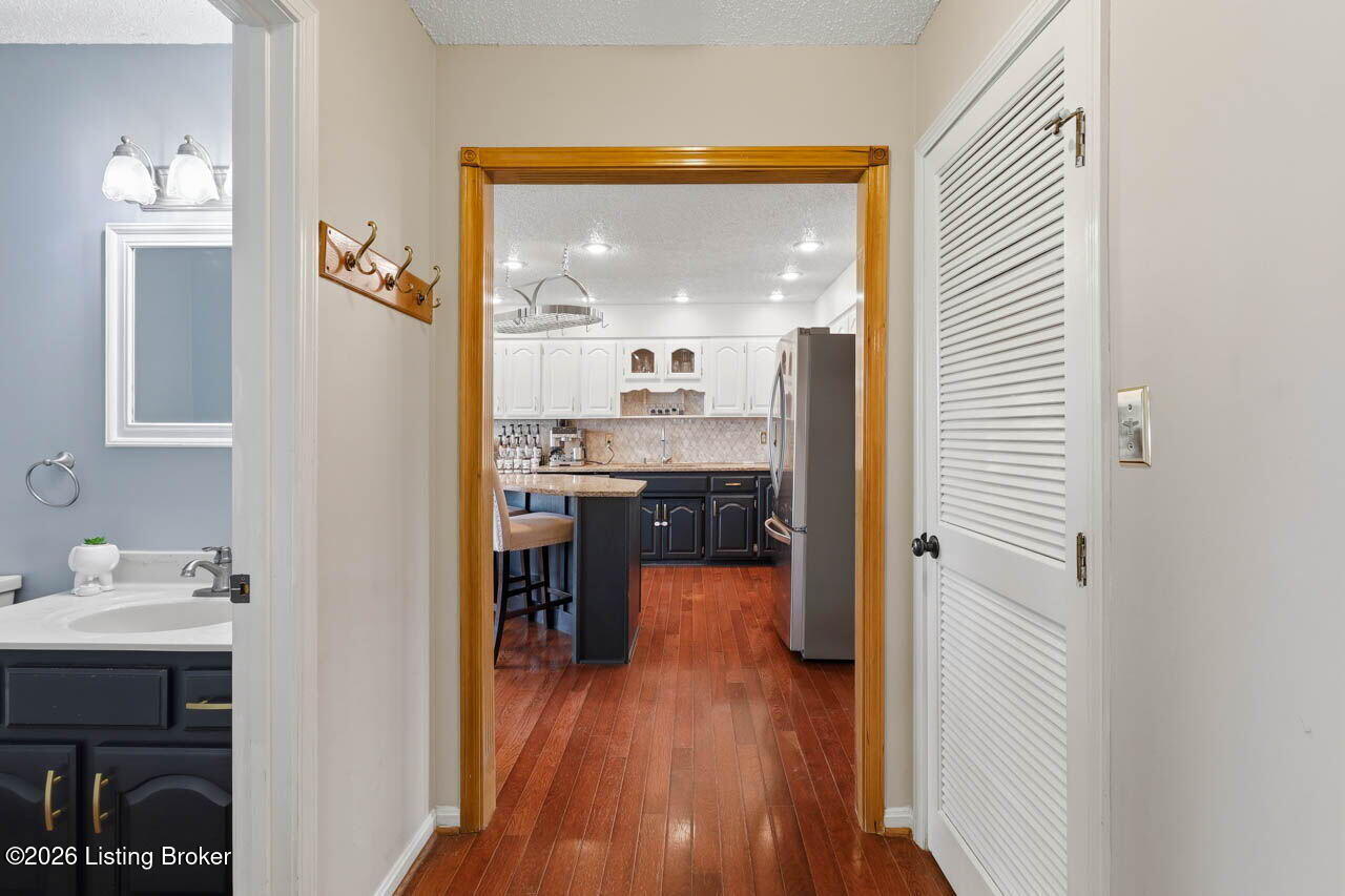 1037 Cobblestone Cir Property Photo 14