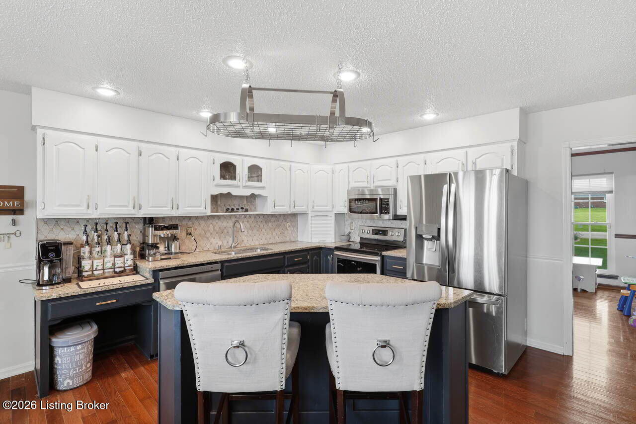 1037 Cobblestone Cir Property Photo 17