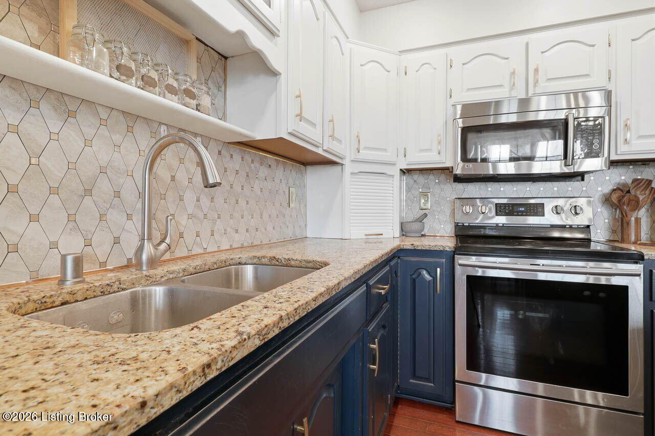 1037 Cobblestone Cir Property Photo 21