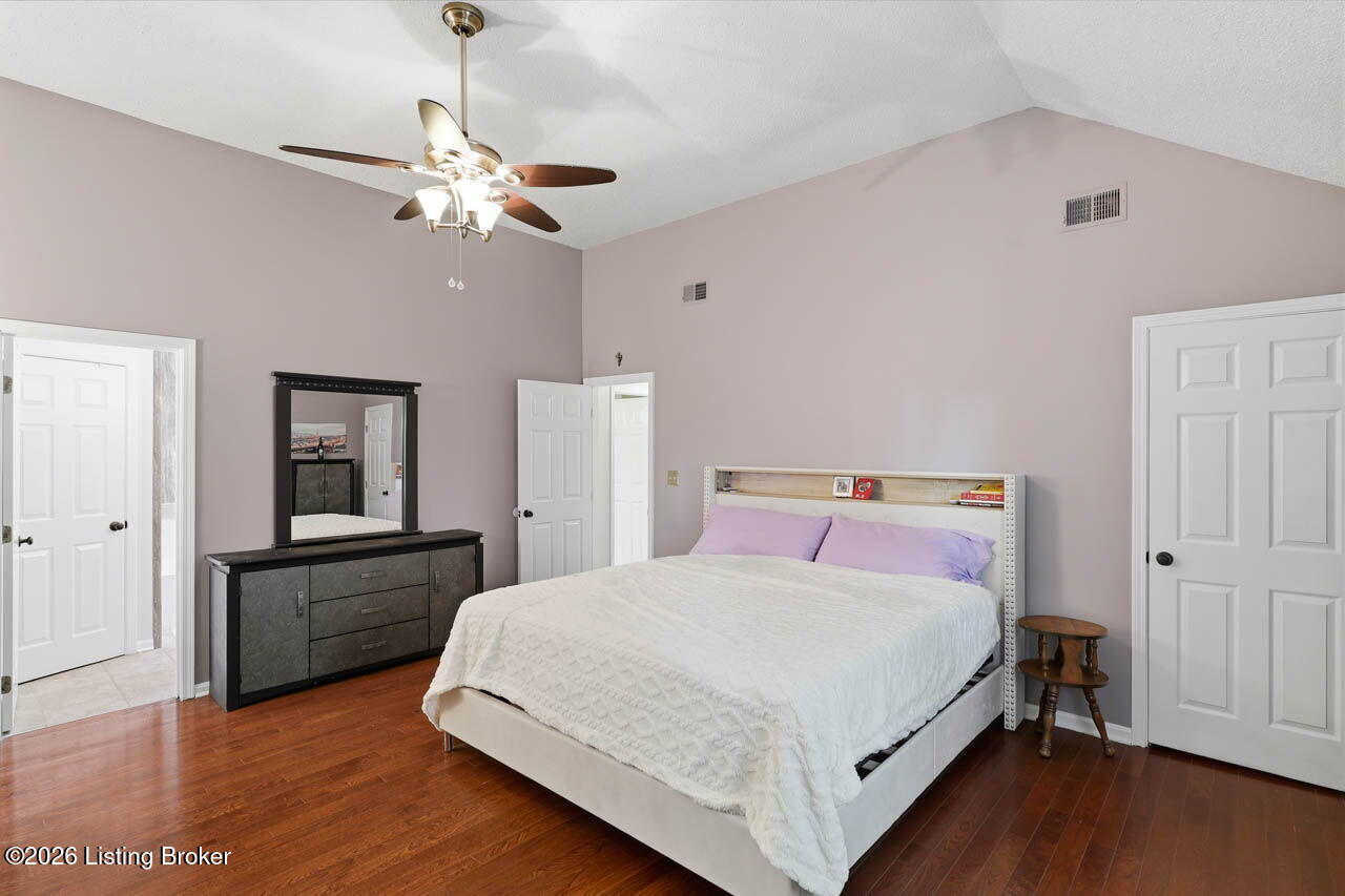 1037 Cobblestone Cir Property Photo 27