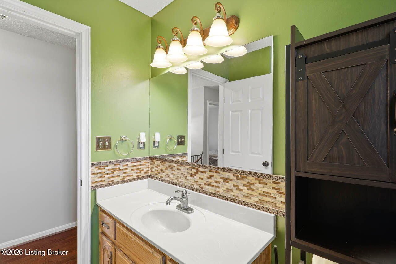 1037 Cobblestone Cir Property Photo 34