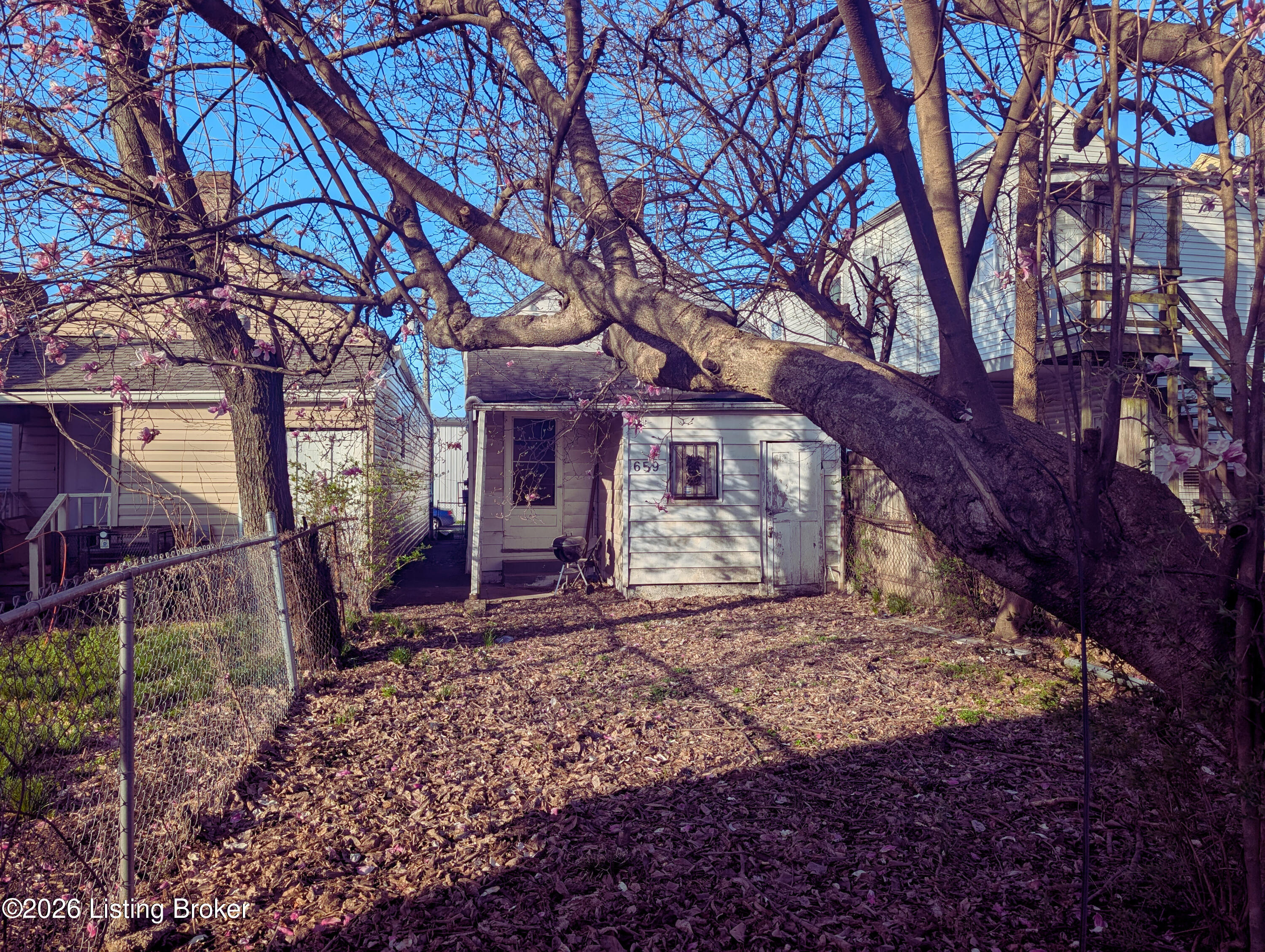 659 Mix Ave Property Photo 7