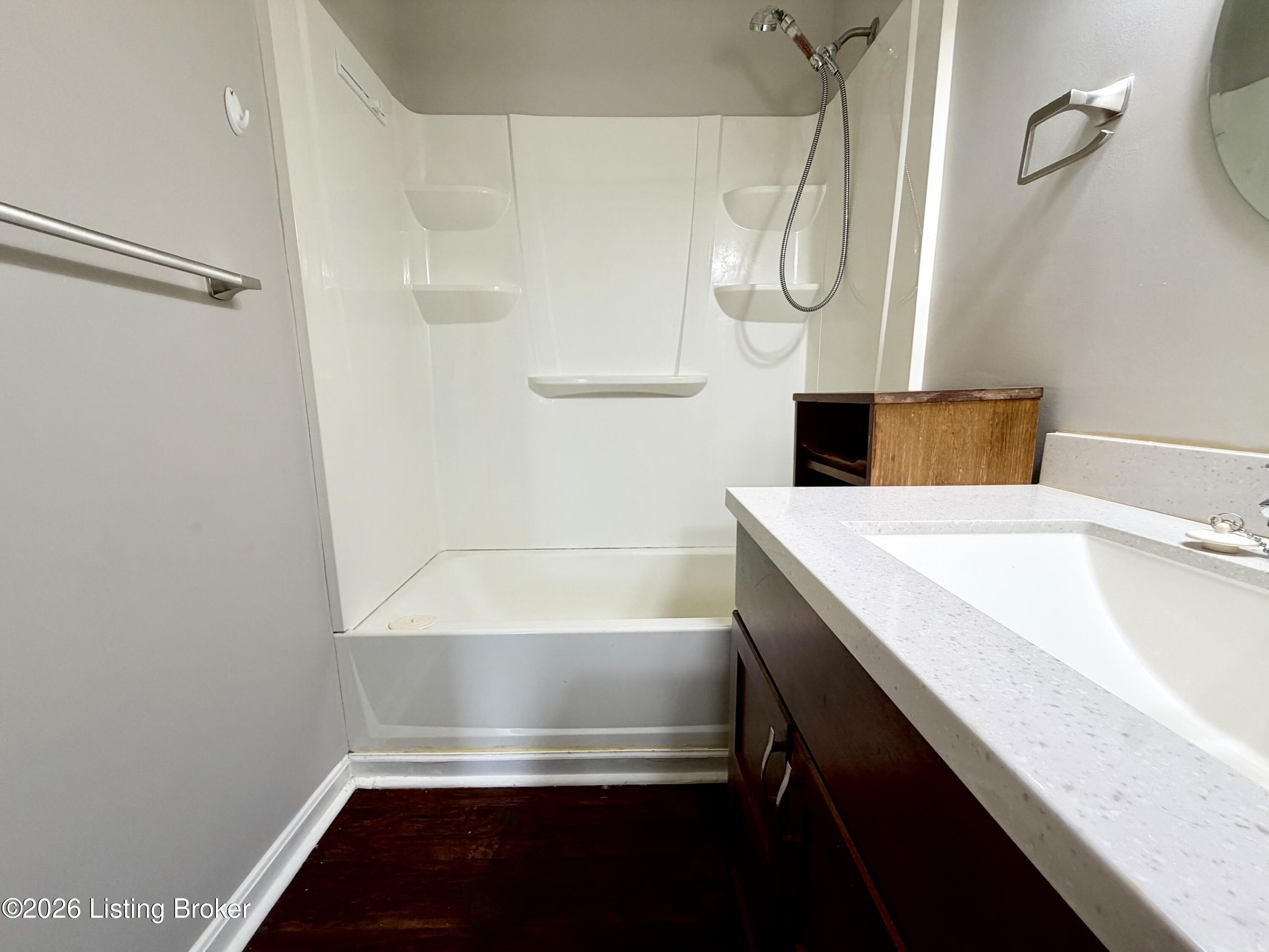 821 Commerce St Property Photo 6