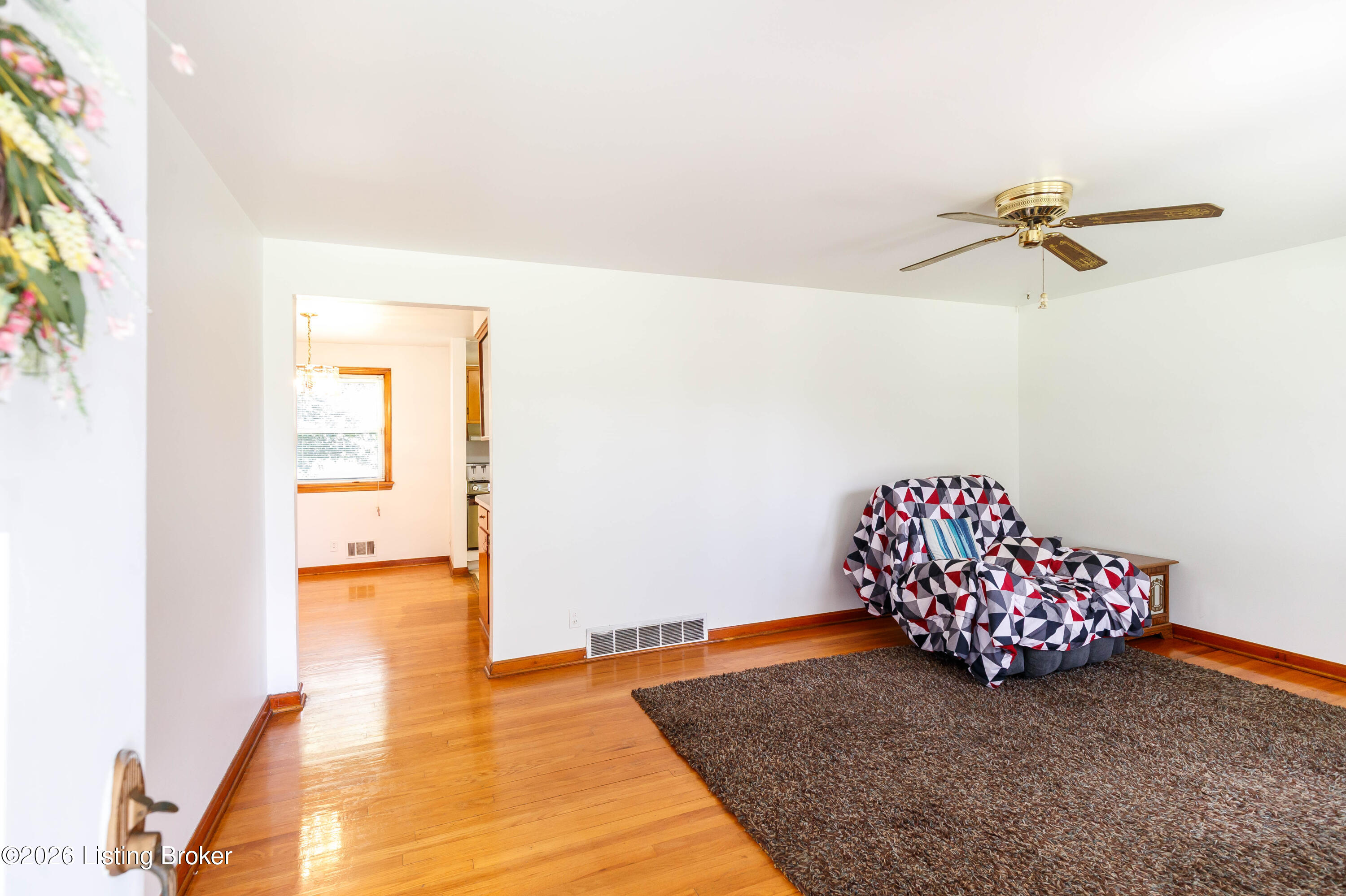 6326 Krause Ave Property Photo 6