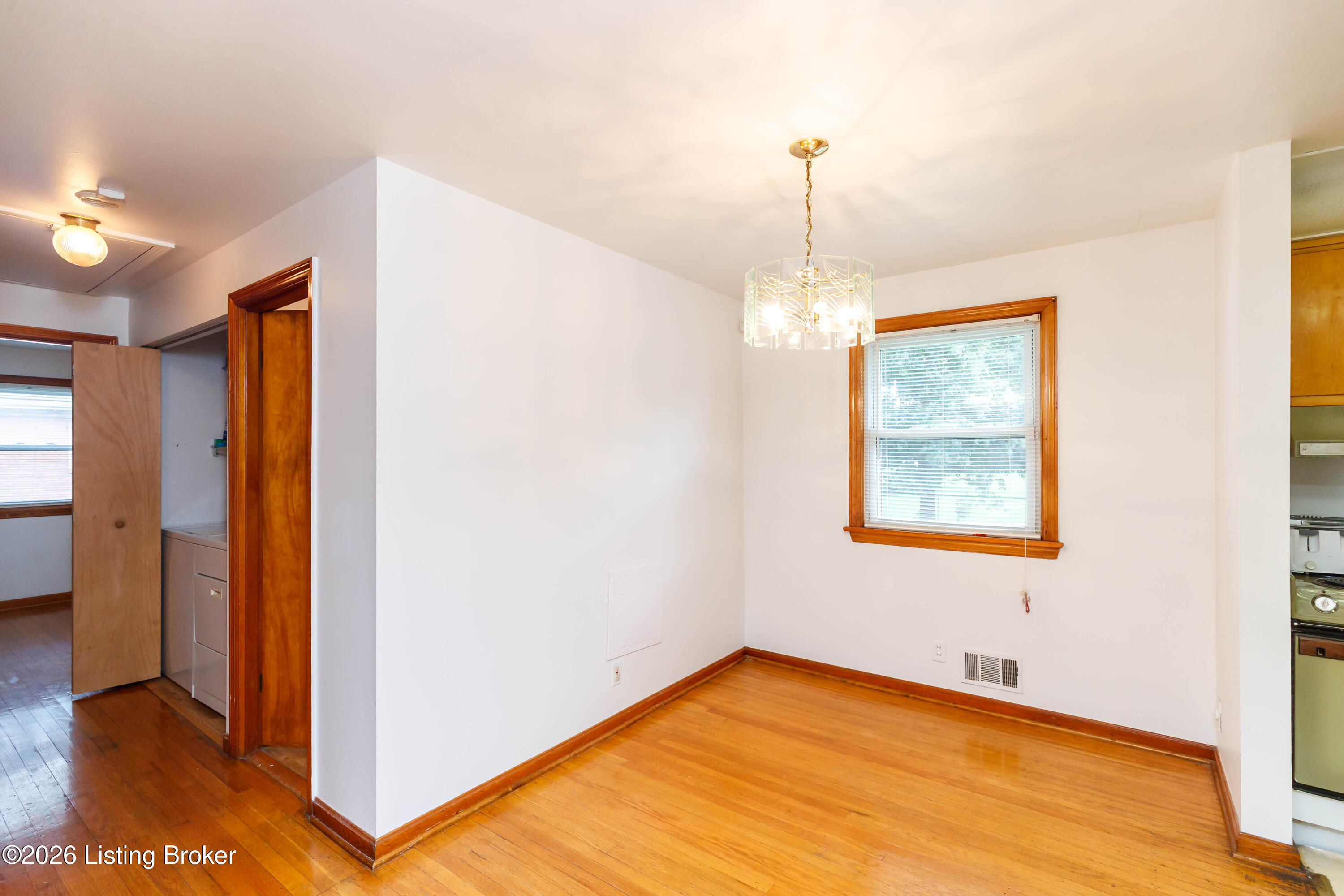 6326 Krause Ave Property Photo 8