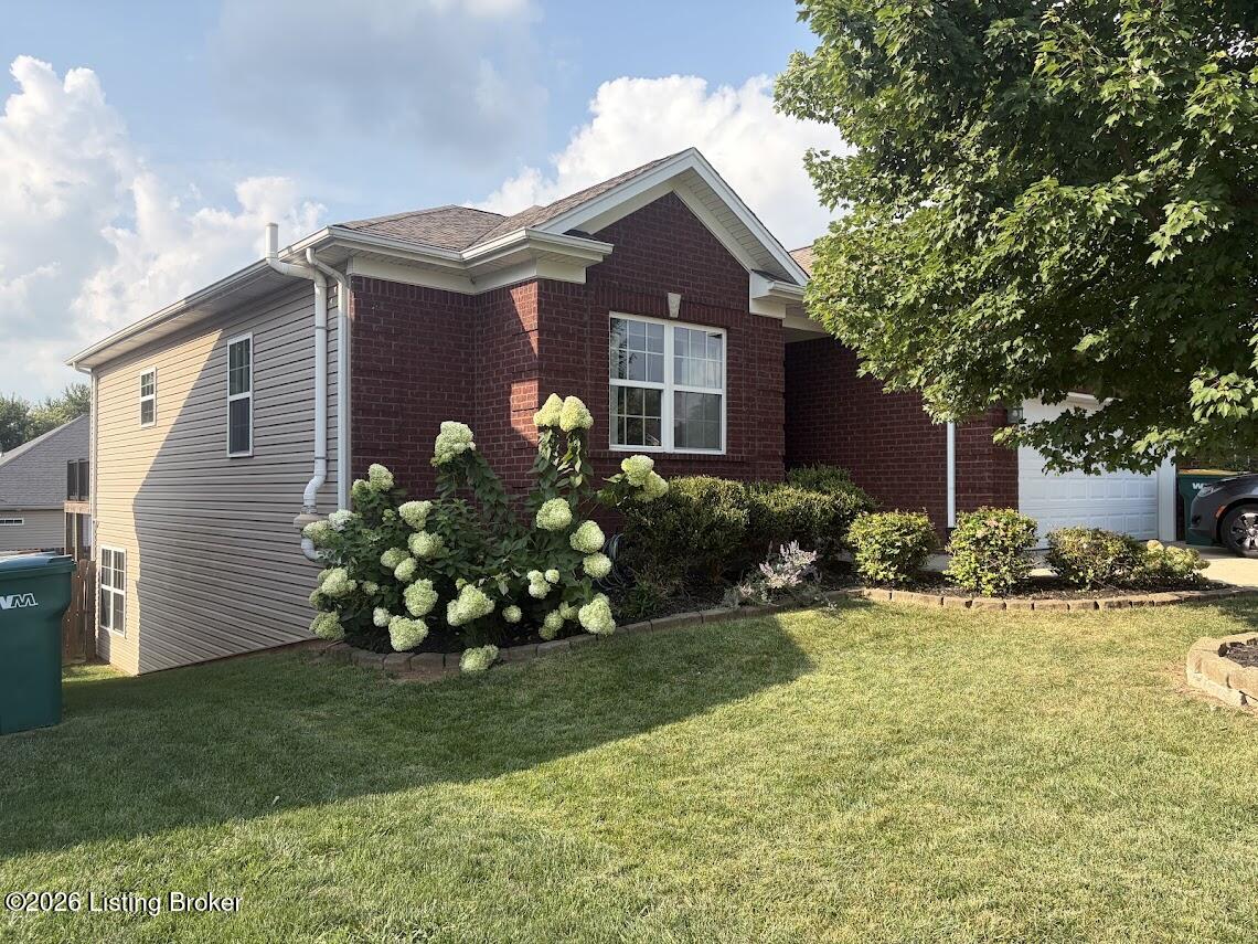 12307 Amber Woods Ct Property Photo 4