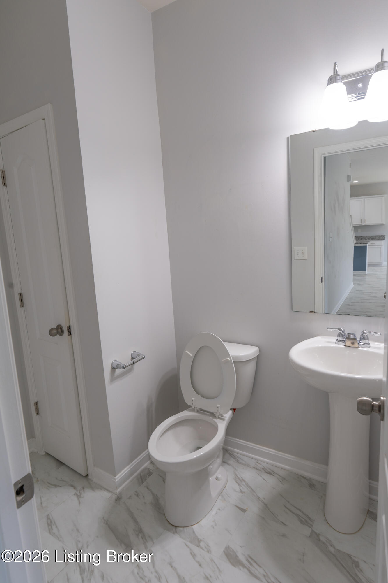 11705 Beacon Ct Property Photo 10