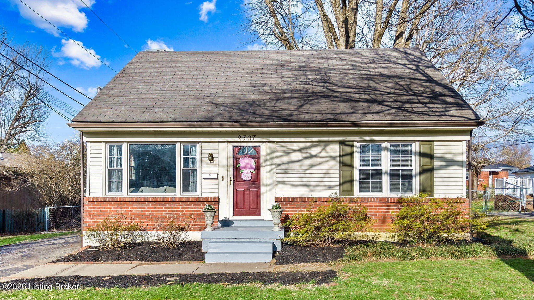 2507 Clearbrook Dr Property Photo 1