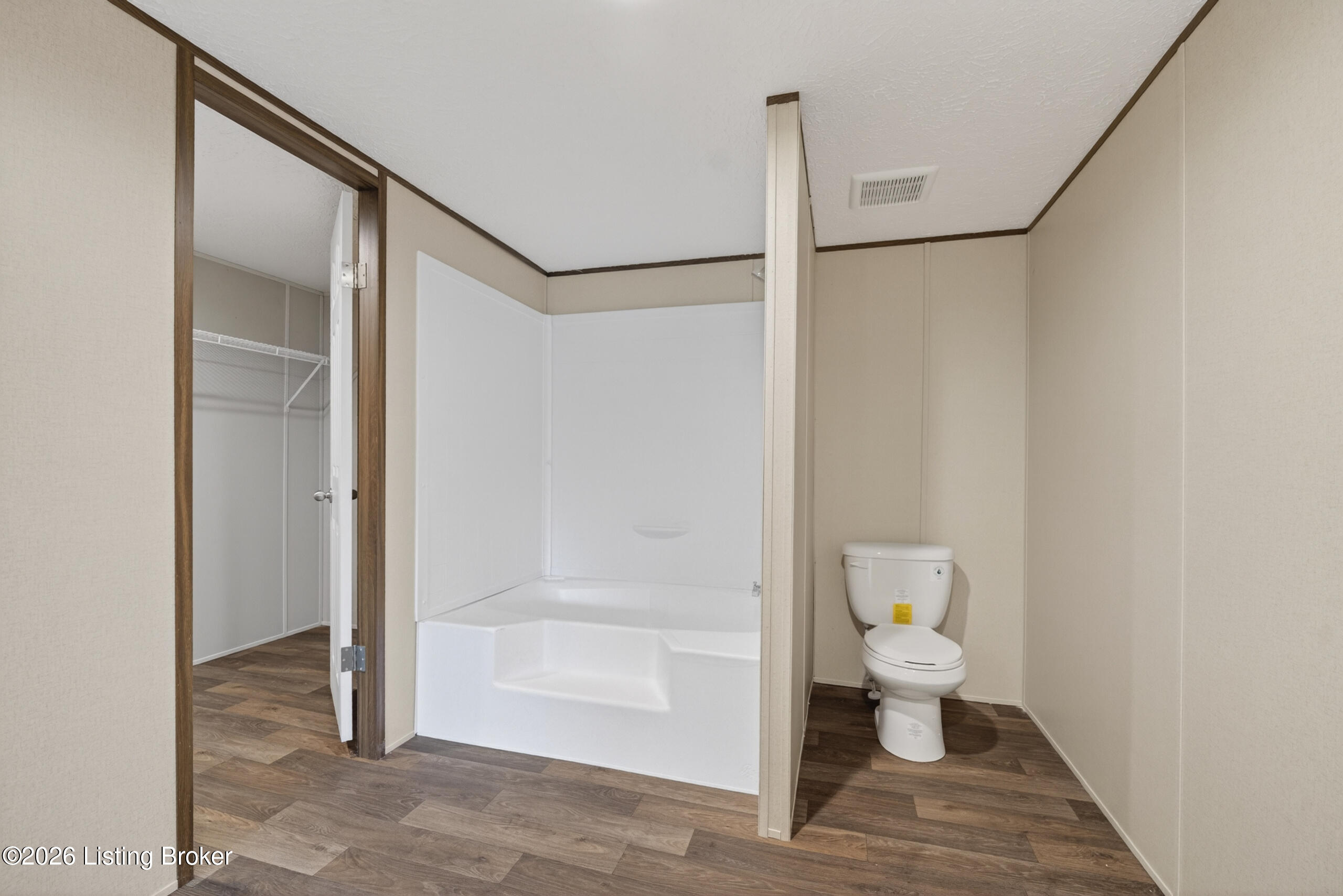 266 Cedar Rdg Ln Property Photo 4