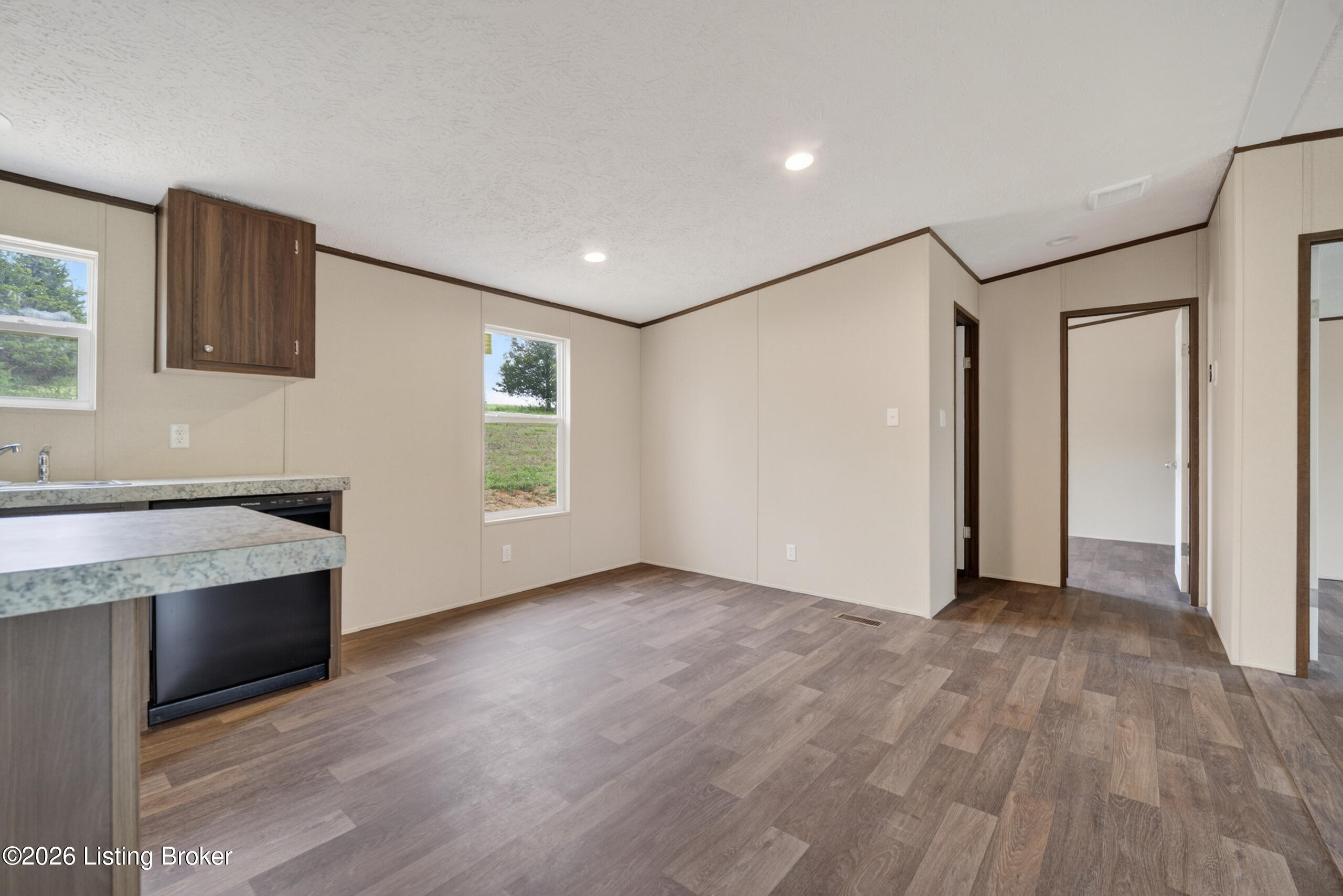 266 Cedar Rdg Ln Property Photo 5