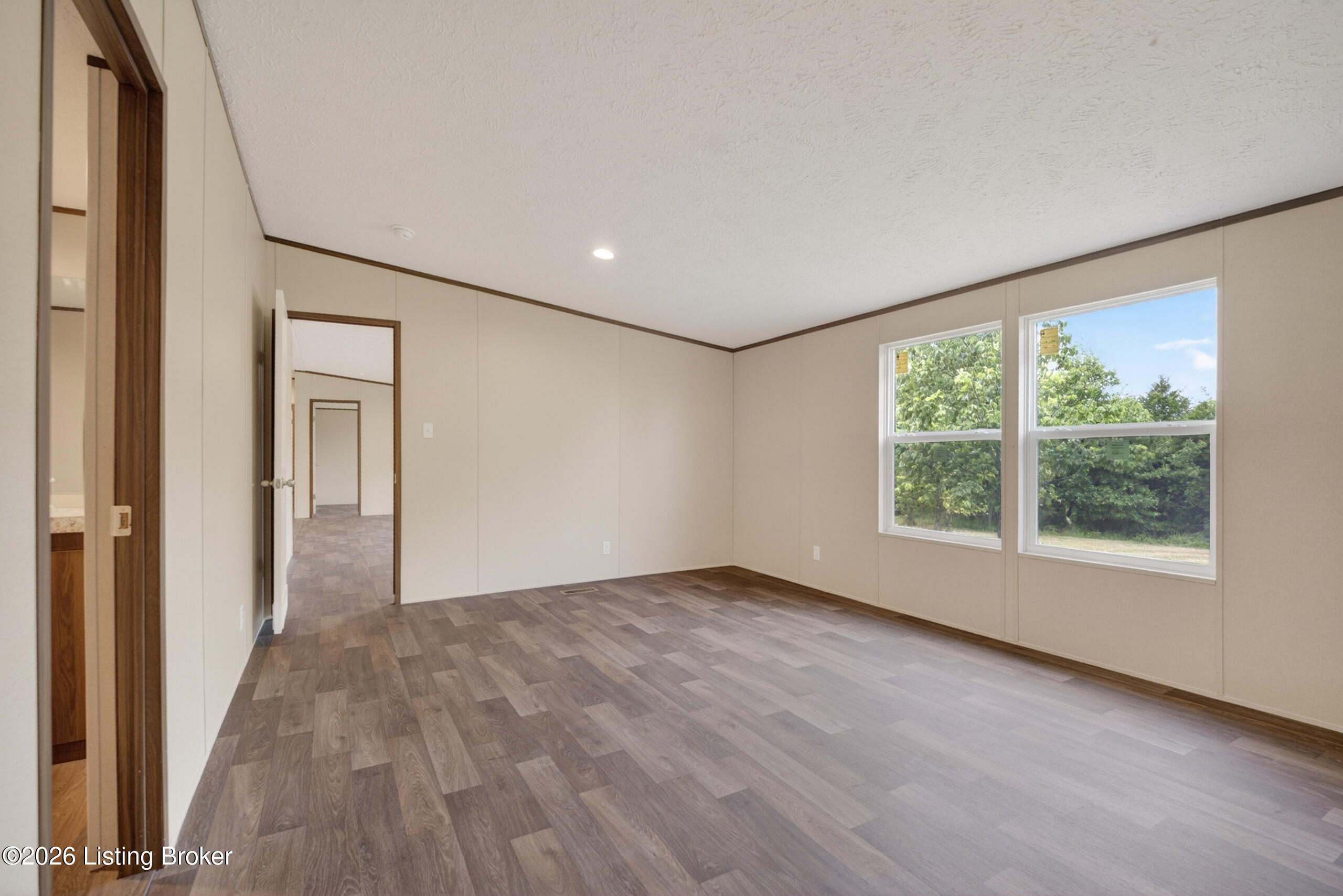 266 Cedar Rdg Ln Property Photo 8