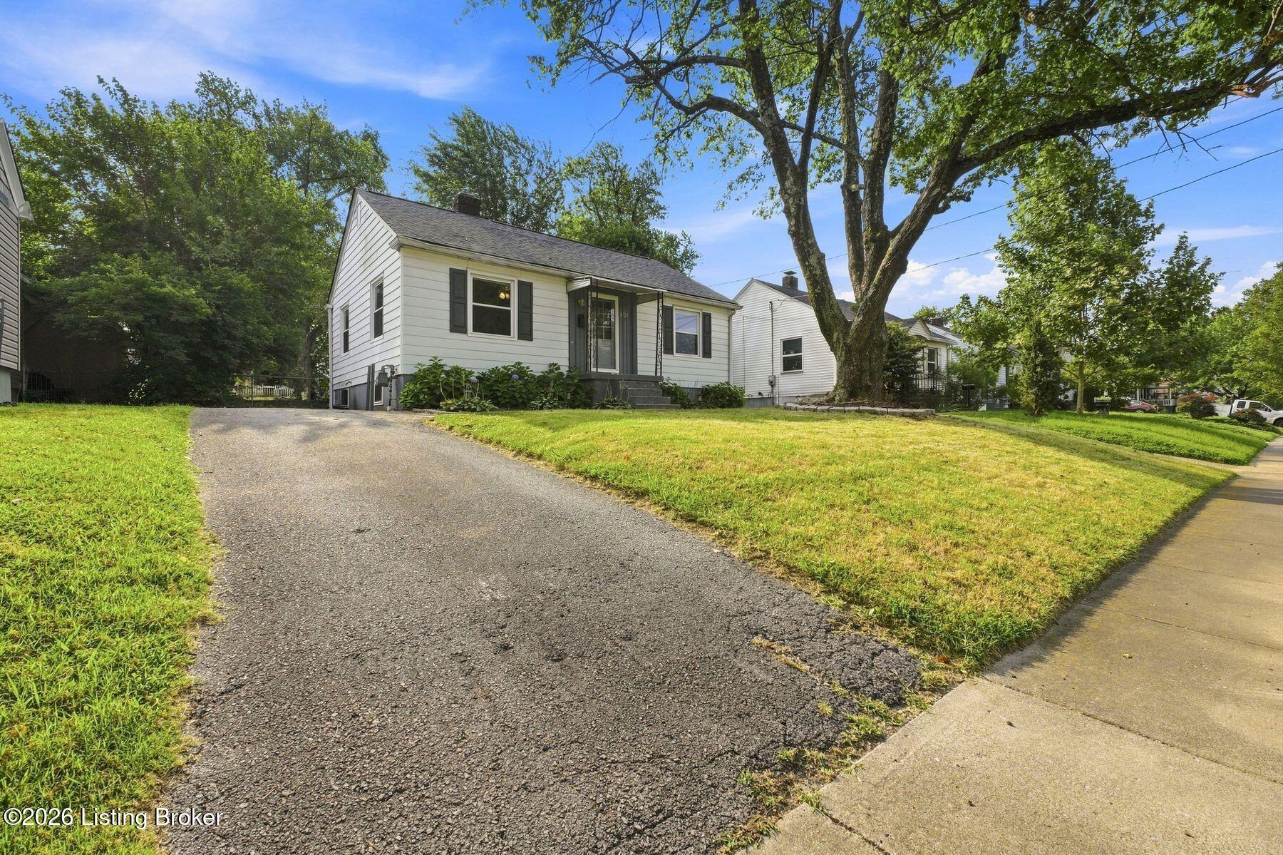 4721 Cliff Ave Property Photo 2
