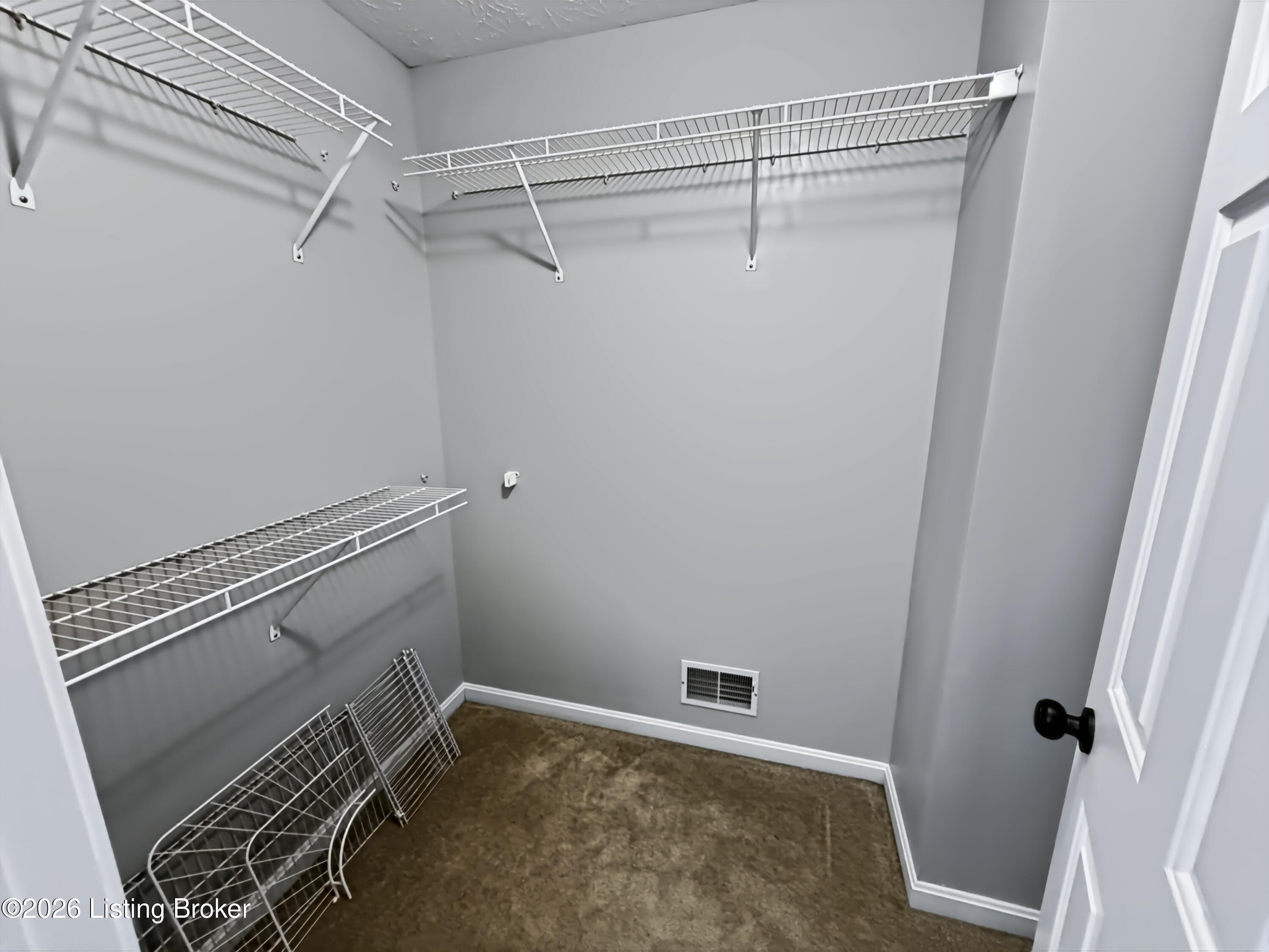 484 New Christman Ln Property Photo 16