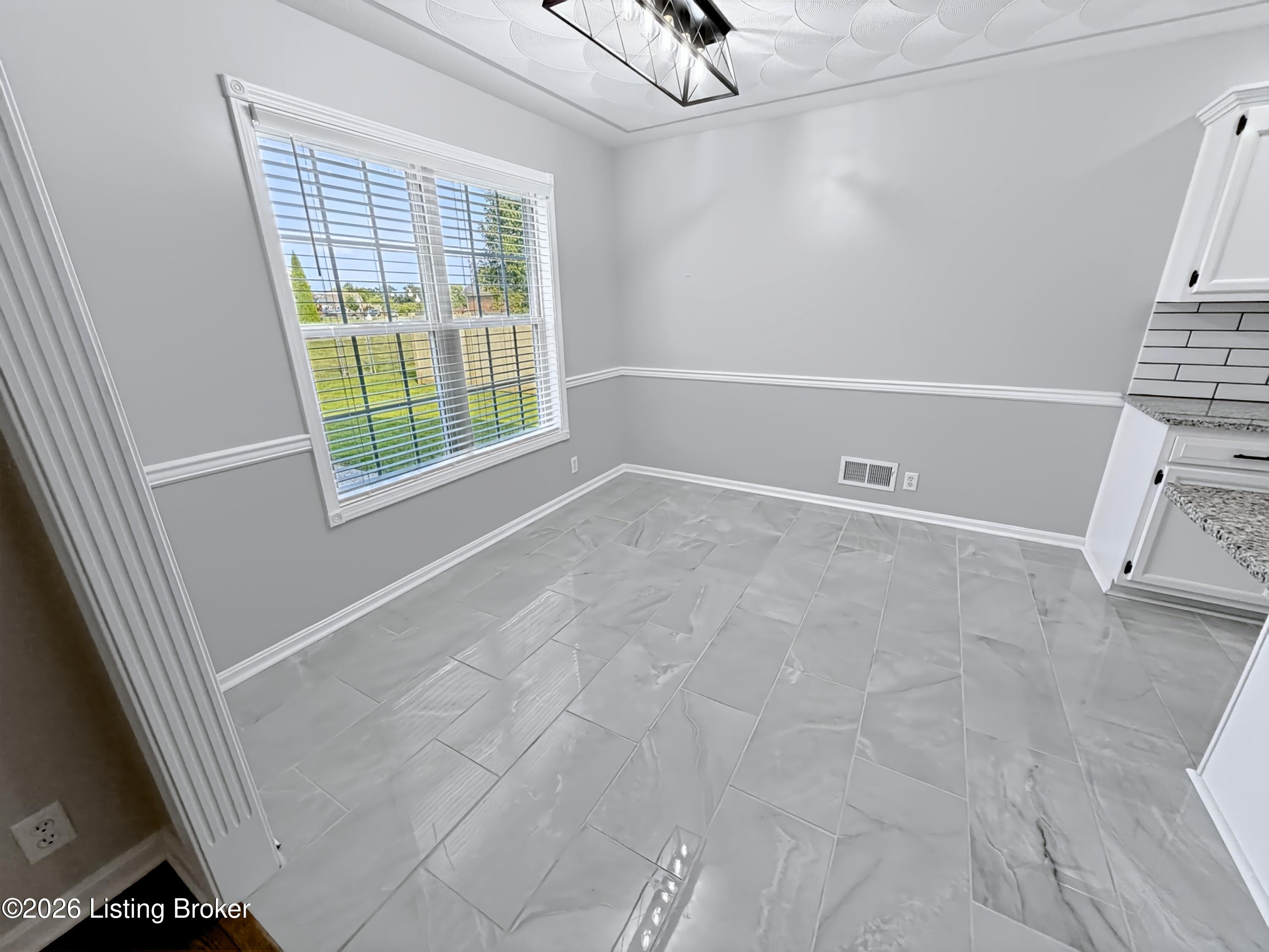 484 New Christman Ln Property Photo 23