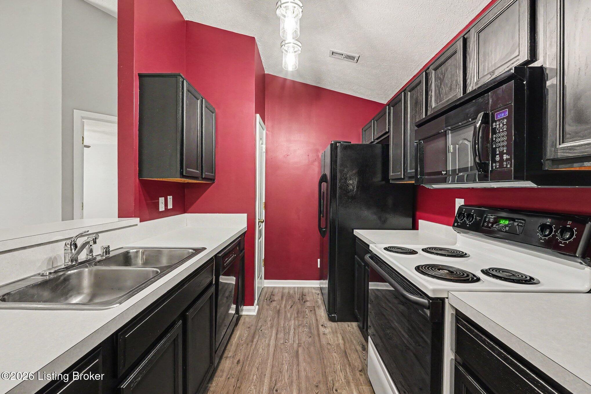 9100 Hawthorne Pointe Dr 201 Property Photo 7