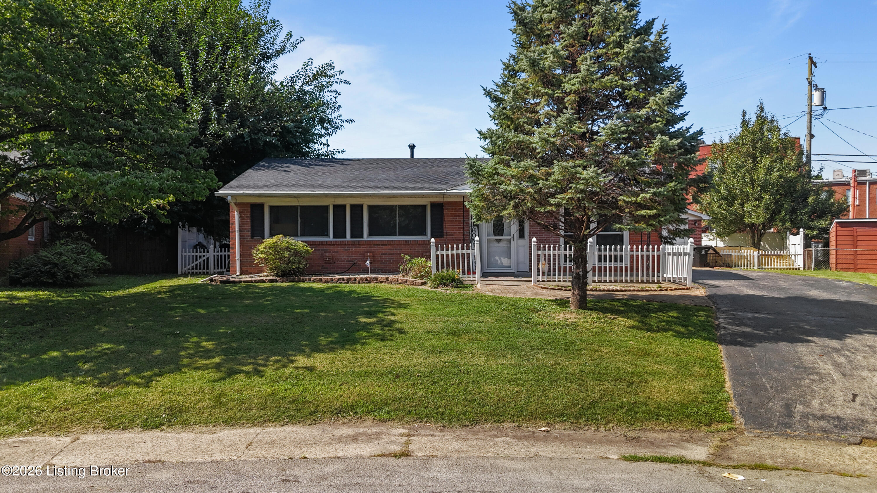 3618 Downing Way Property Photo 2