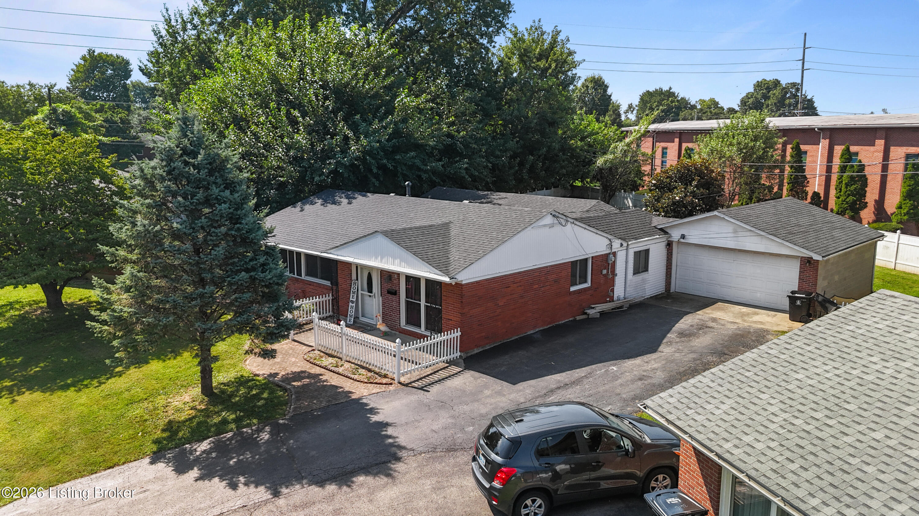 3618 Downing Way Property Photo 3