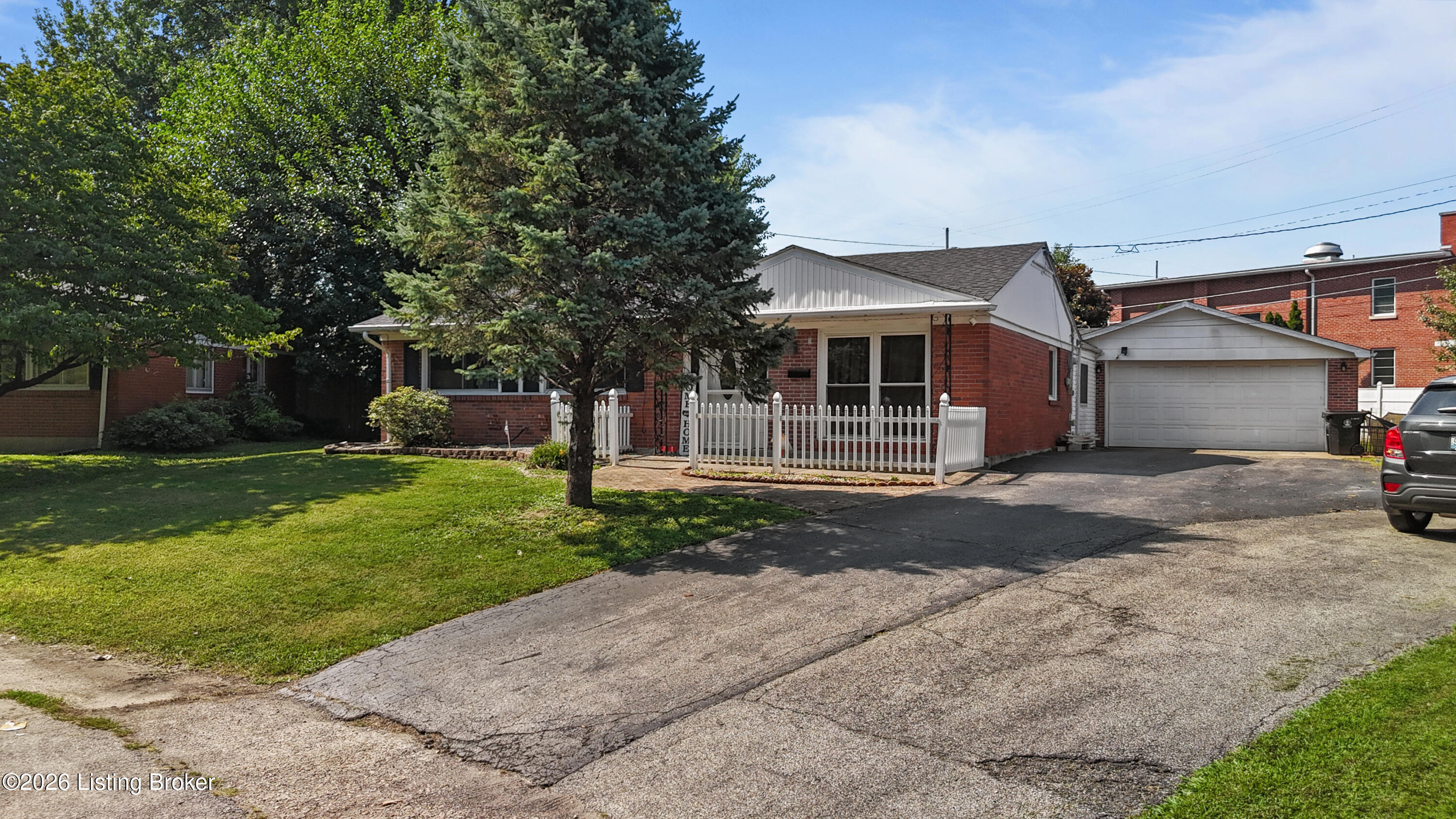3618 Downing Way Property Photo 4
