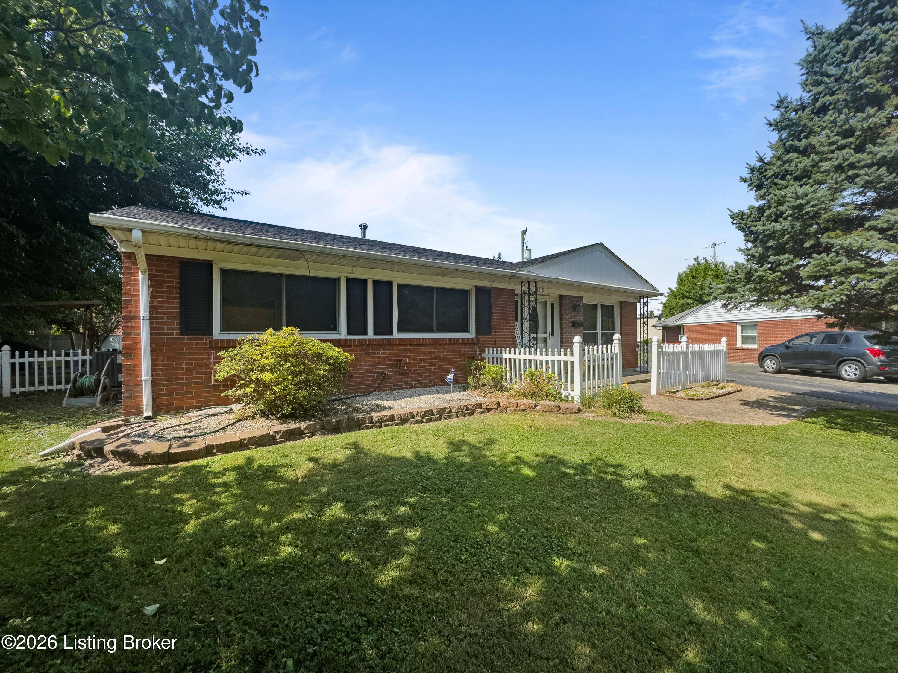 3618 Downing Way Property Photo 6